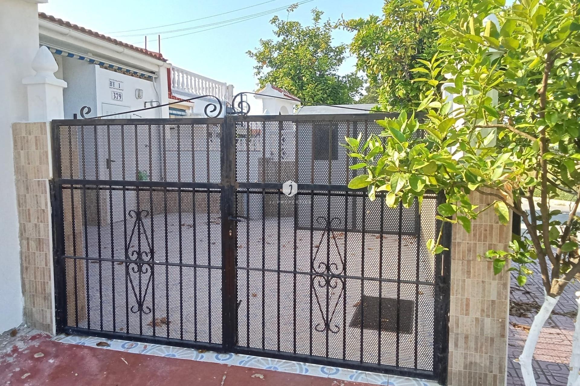 Z drugiej ręki - Bungalow -
Torrevieja - Torretas