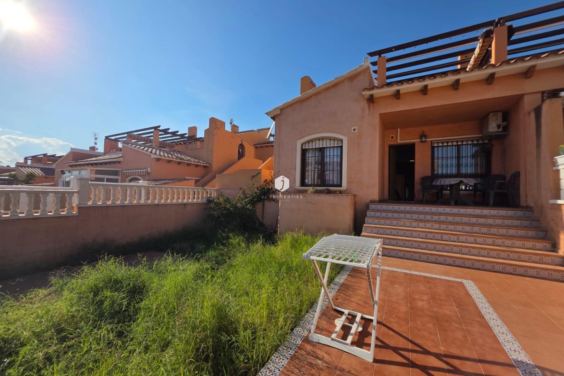 Z drugiej ręki - Bungalow -
Torrevieja - Zona Los Frutales