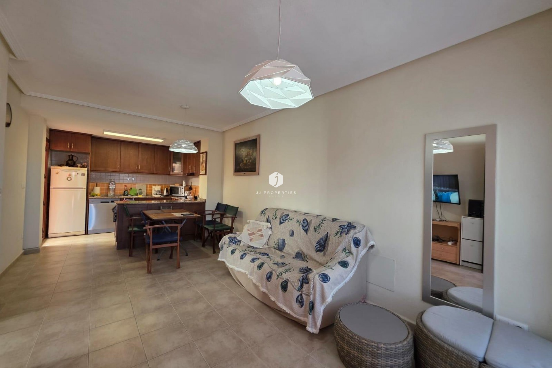 Z drugiej ręki - Bungalow -
Torrevieja - Zona Los Frutales