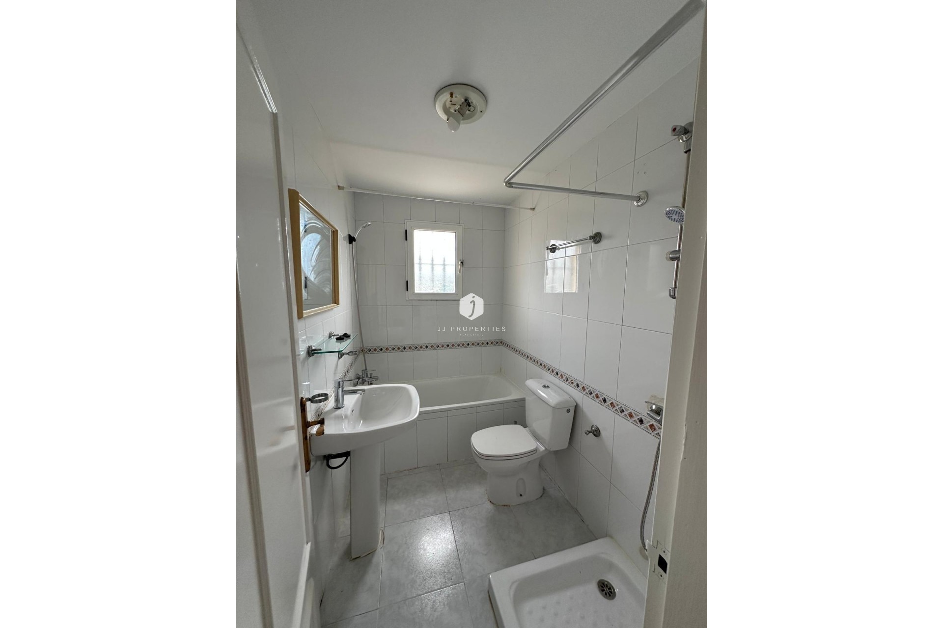 Z drugiej ręki - Bungalow -
Torrevieja