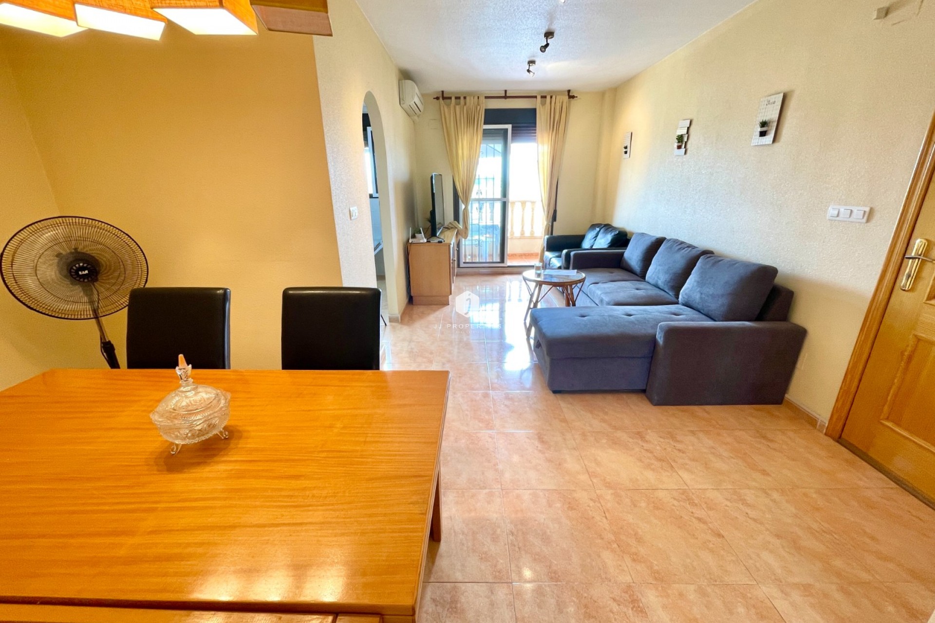 Z drugiej ręki - Daszek -
Daya Nueva - Costa Blanca