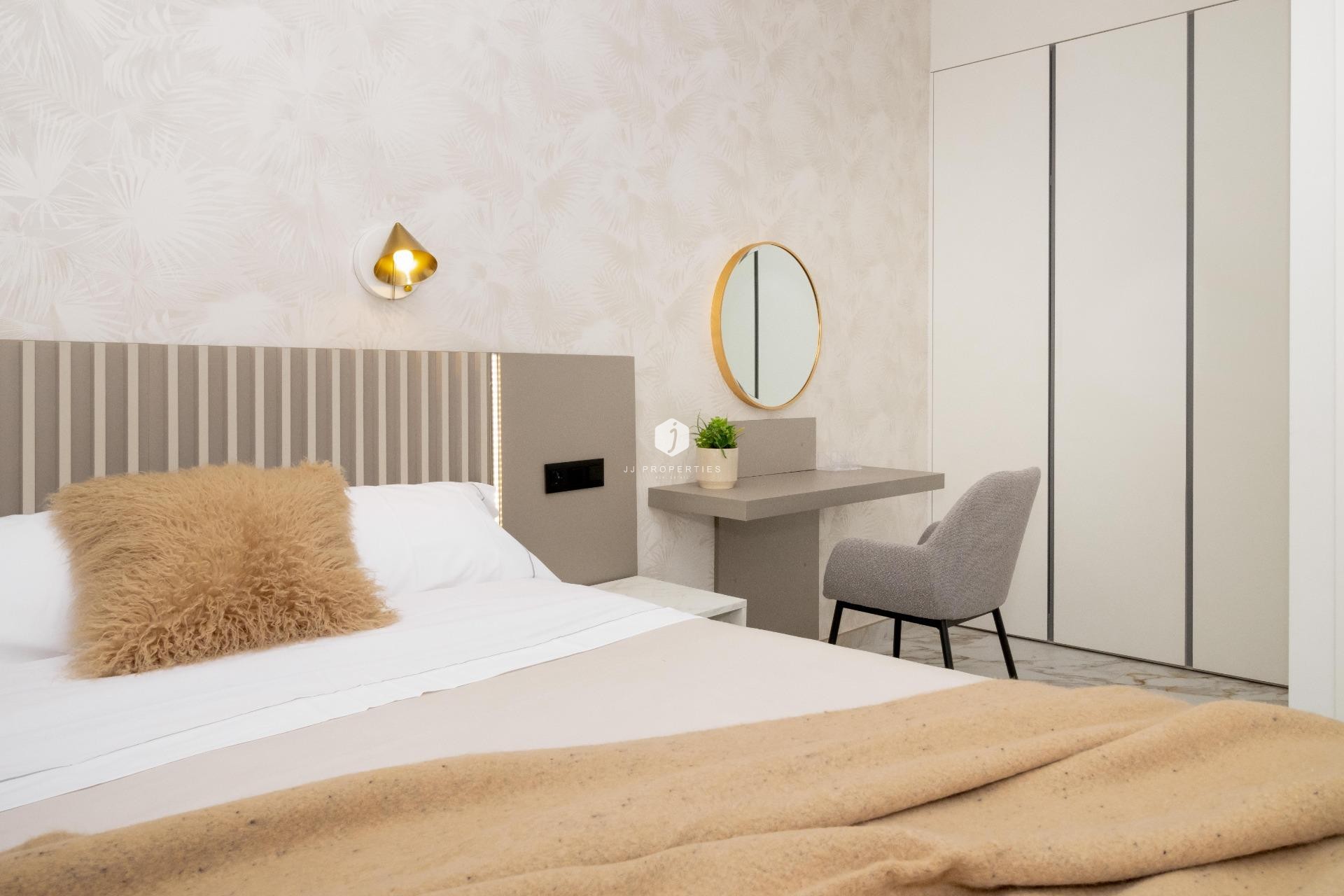 Z drugiej ręki - Daszek -
Guardamar del Segura - Pueblo