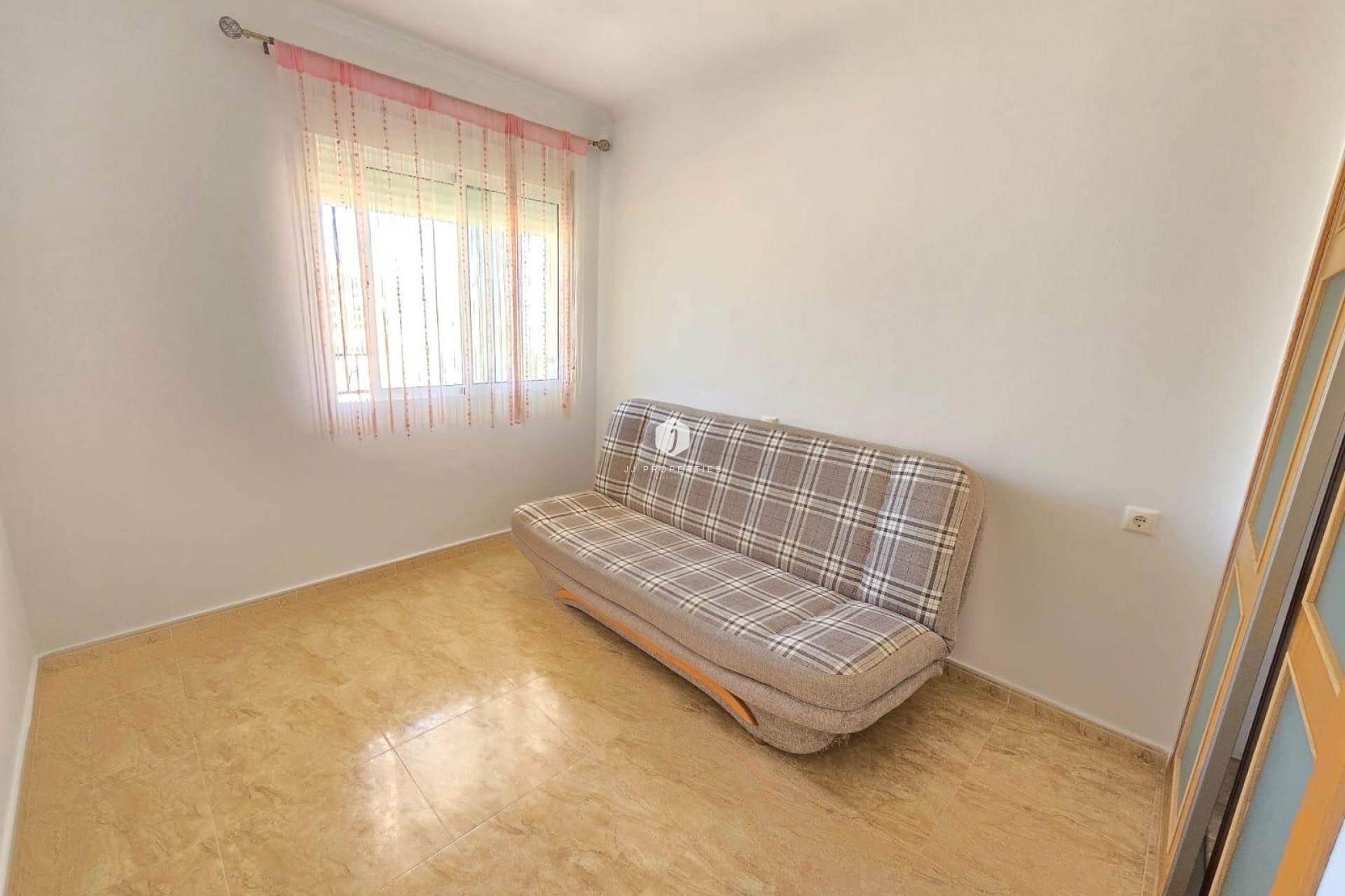 Z drugiej ręki - Daszek -
Orihuela Costa - Altos De Campoamor