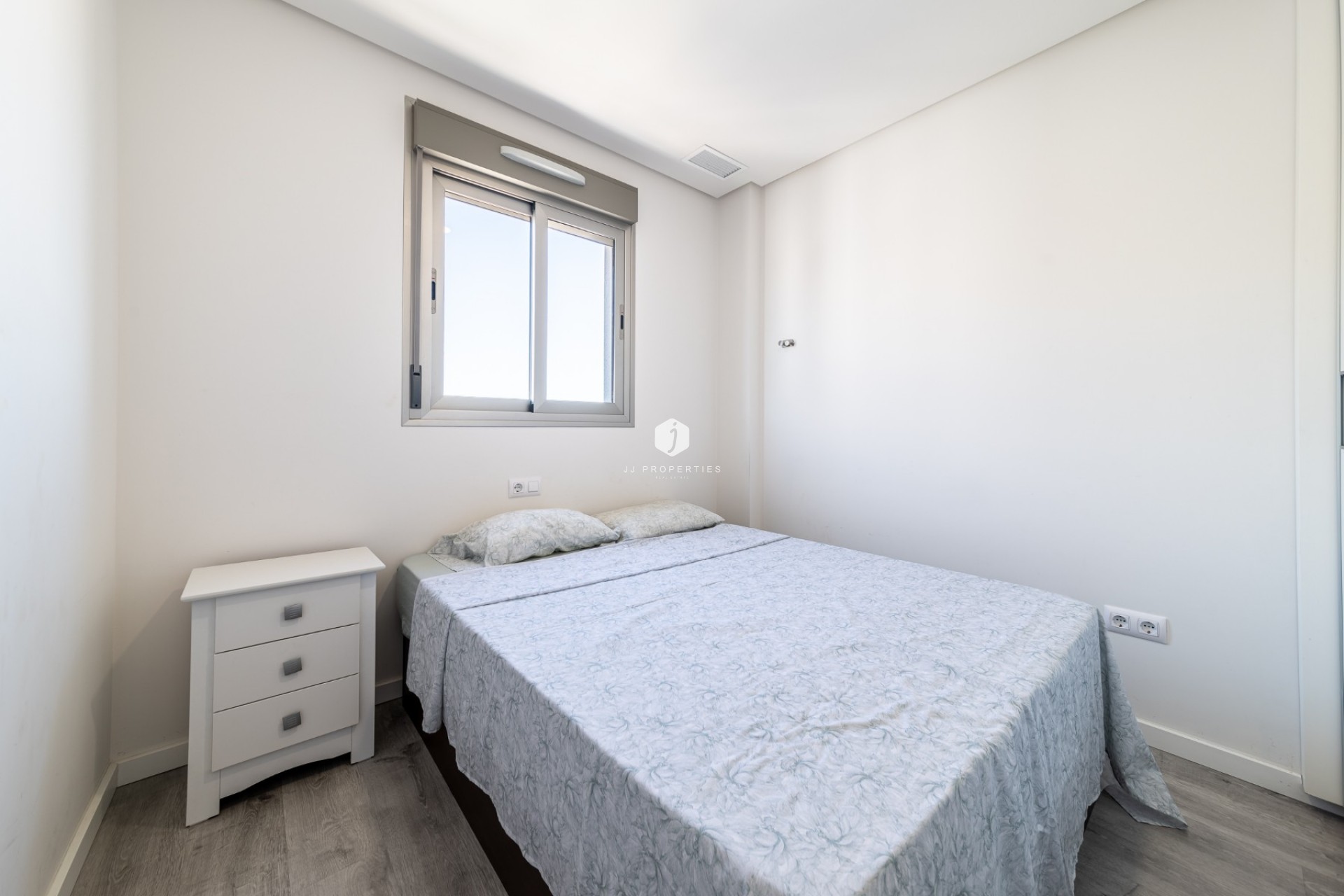 Z drugiej ręki - Daszek -
Orihuela Costa - Costa Blanca