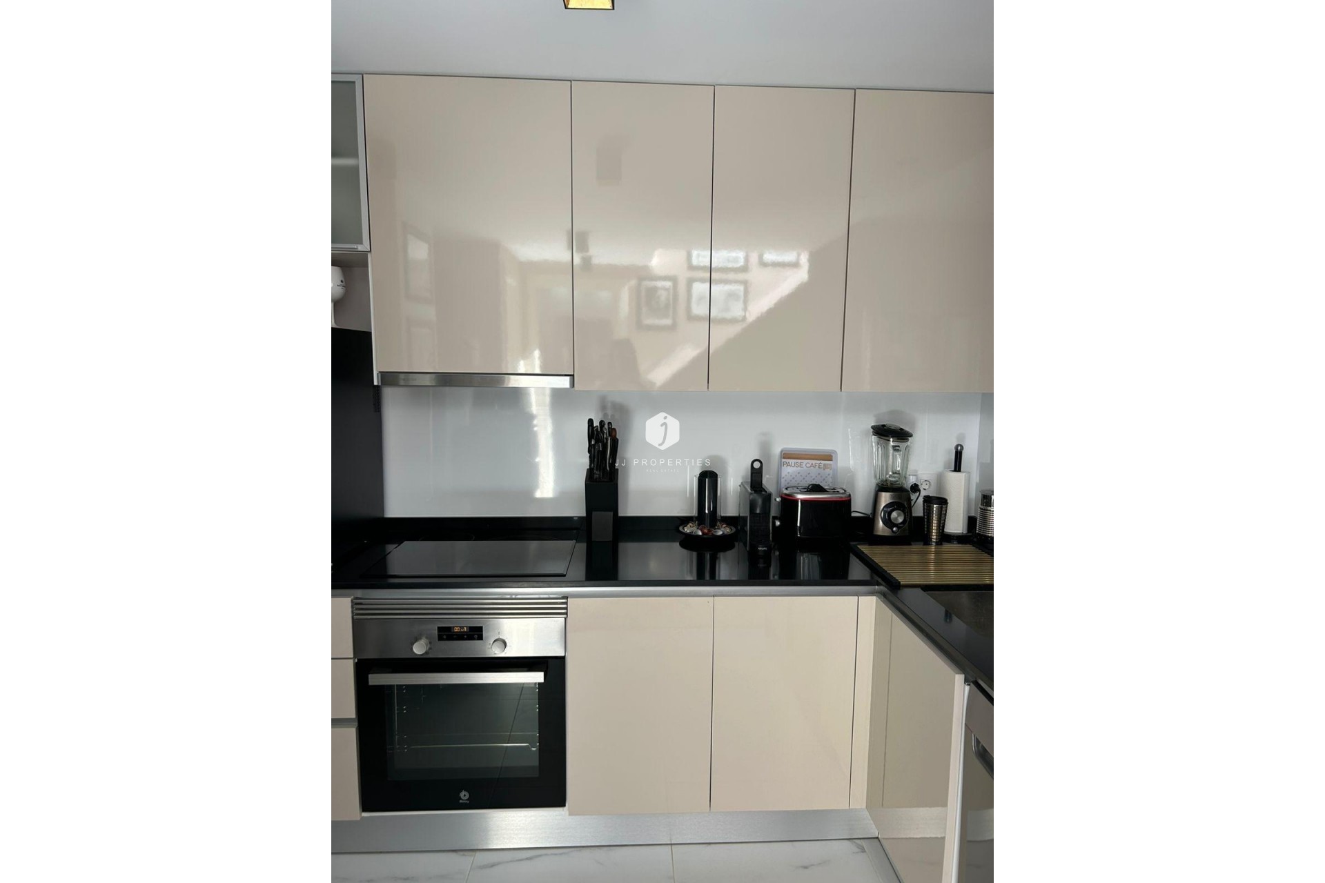 Z drugiej ręki - Daszek -
Orihuela Costa - Playa Flamenca