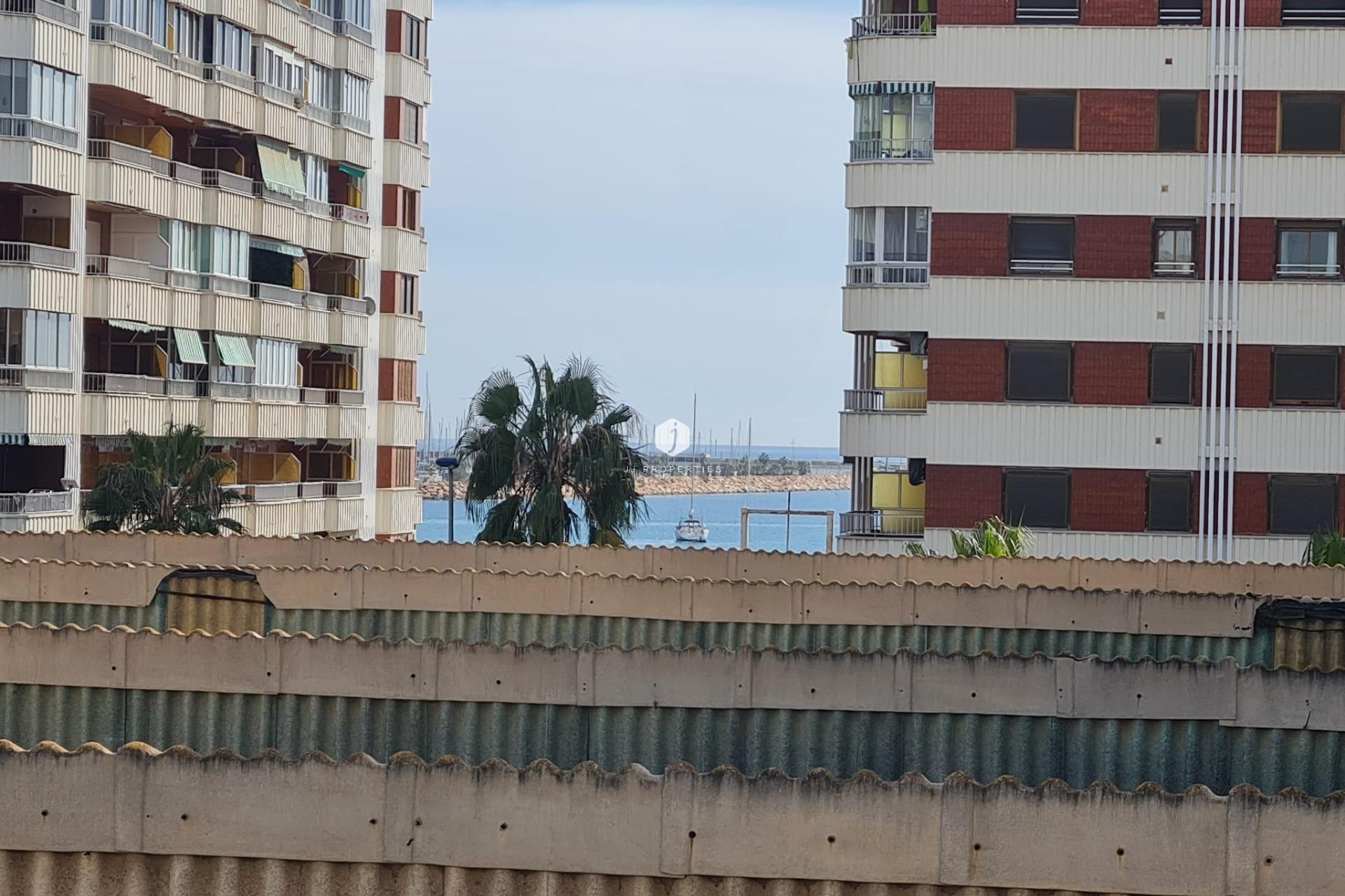 Z drugiej ręki - Daszek -
Torrevieja - Acequion