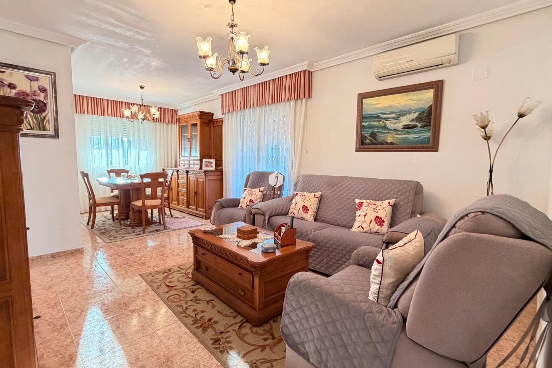 Z drugiej ręki - Daszek -
Torrevieja - Acequion