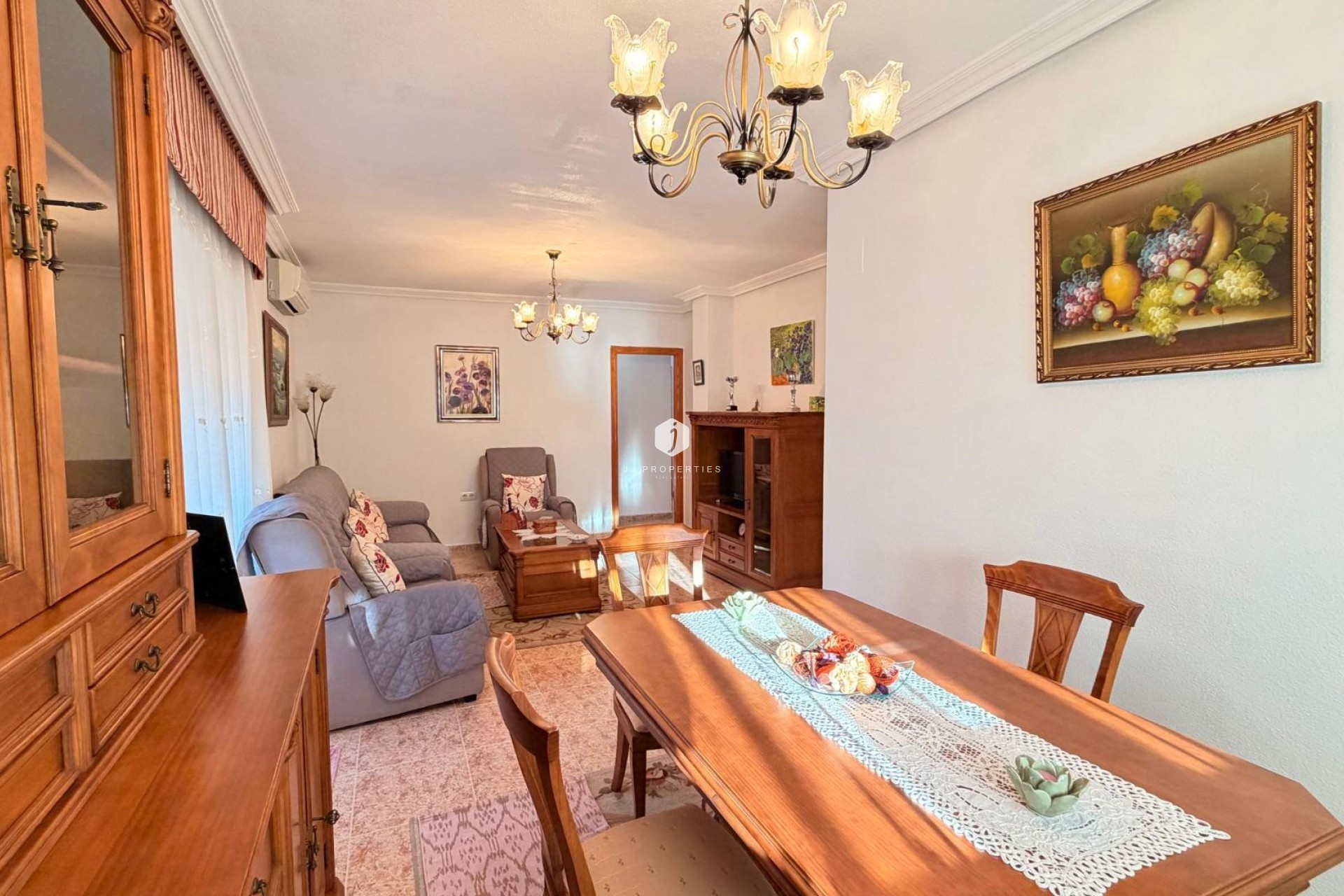 Z drugiej ręki - Daszek -
Torrevieja - Acequion