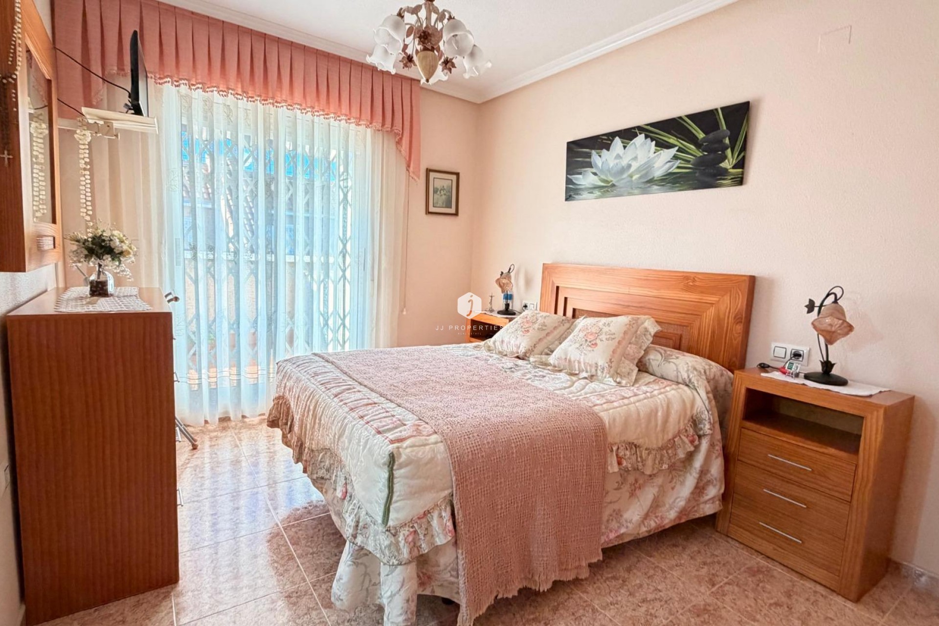 Z drugiej ręki - Daszek -
Torrevieja - Acequion