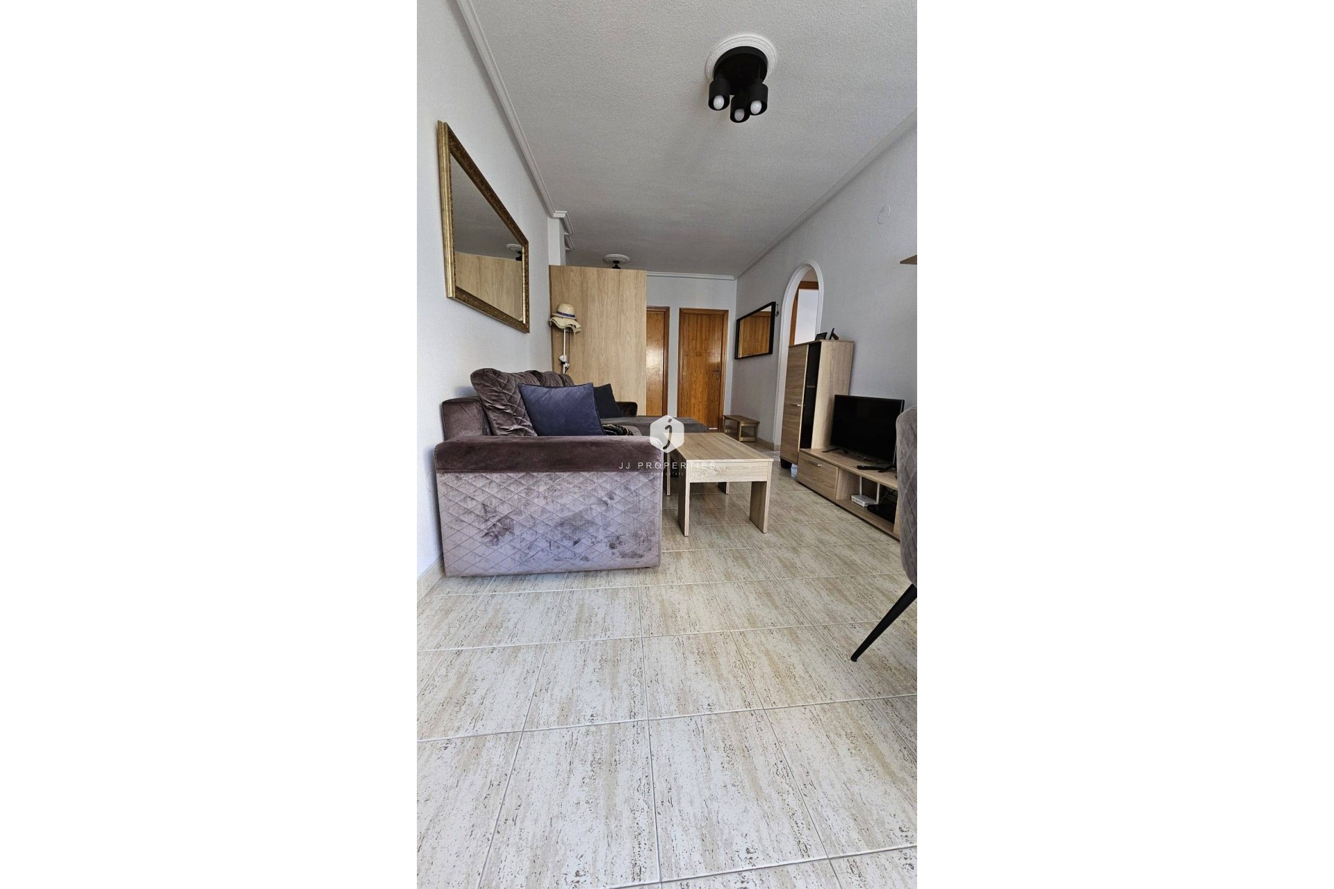 Z drugiej ręki - Daszek -
Torrevieja - Acequion