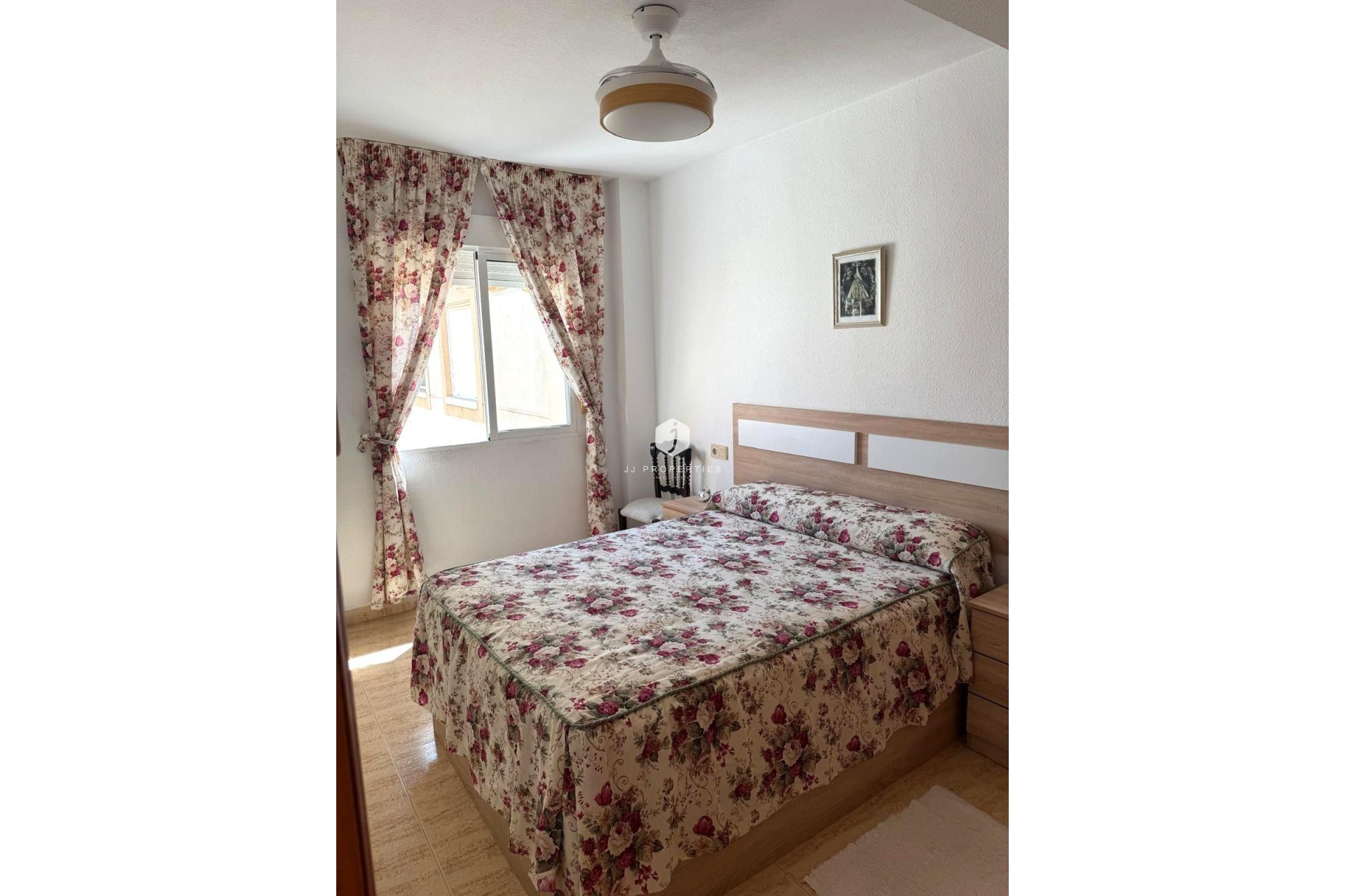 Z drugiej ręki - Daszek -
Torrevieja - Acequion