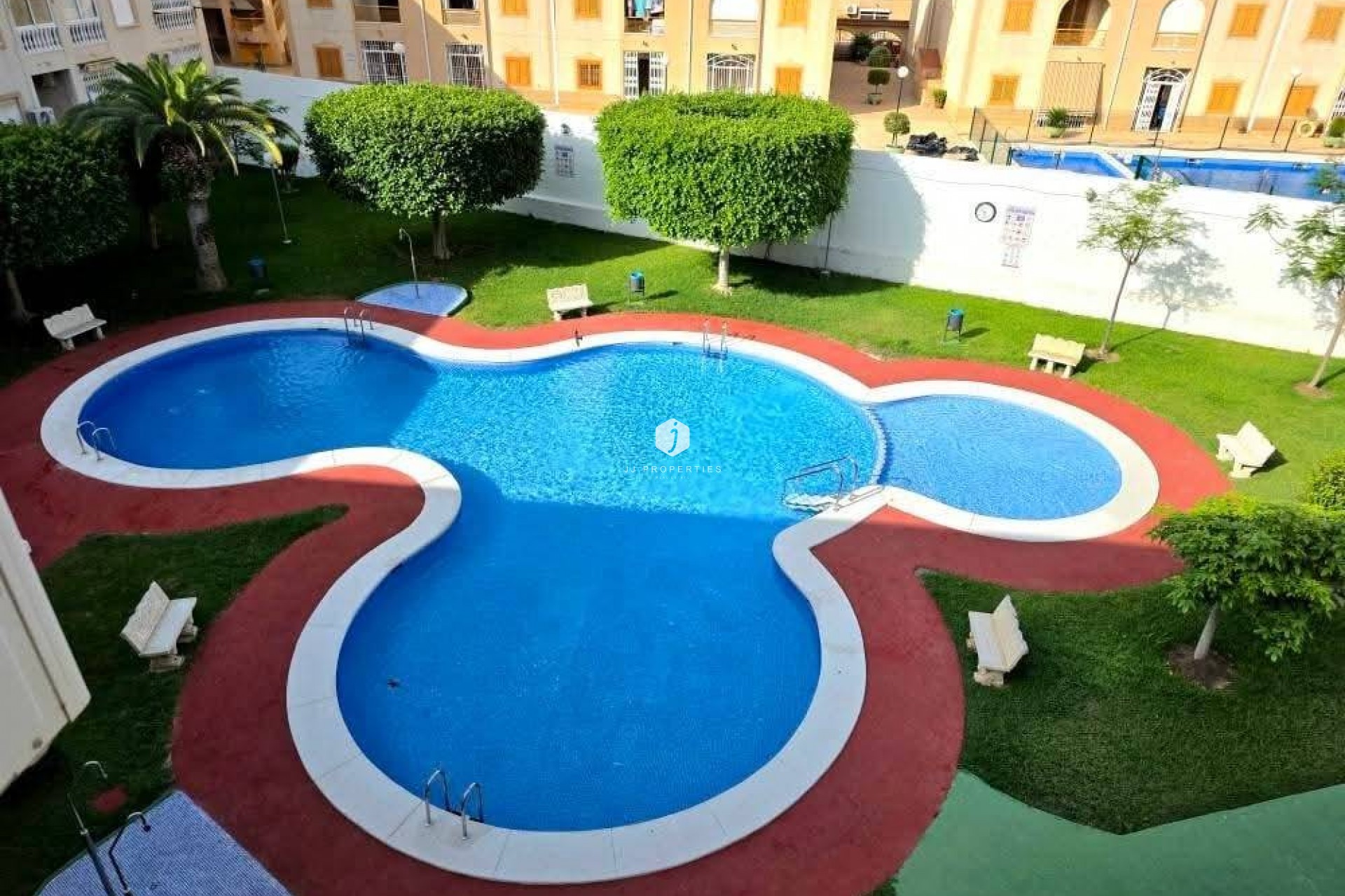 Z drugiej ręki - Daszek -
Torrevieja - Acequion