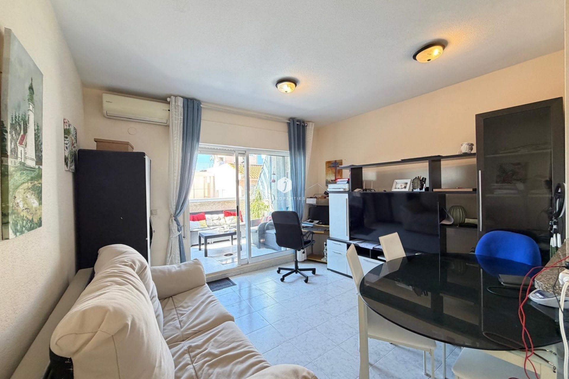 Z drugiej ręki - Daszek -
Torrevieja - Acequion