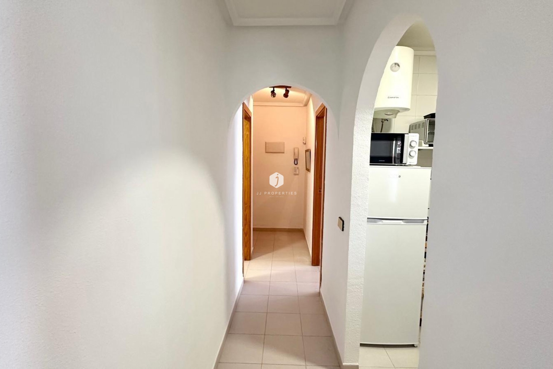 Z drugiej ręki - Daszek -
Torrevieja - Acequion
