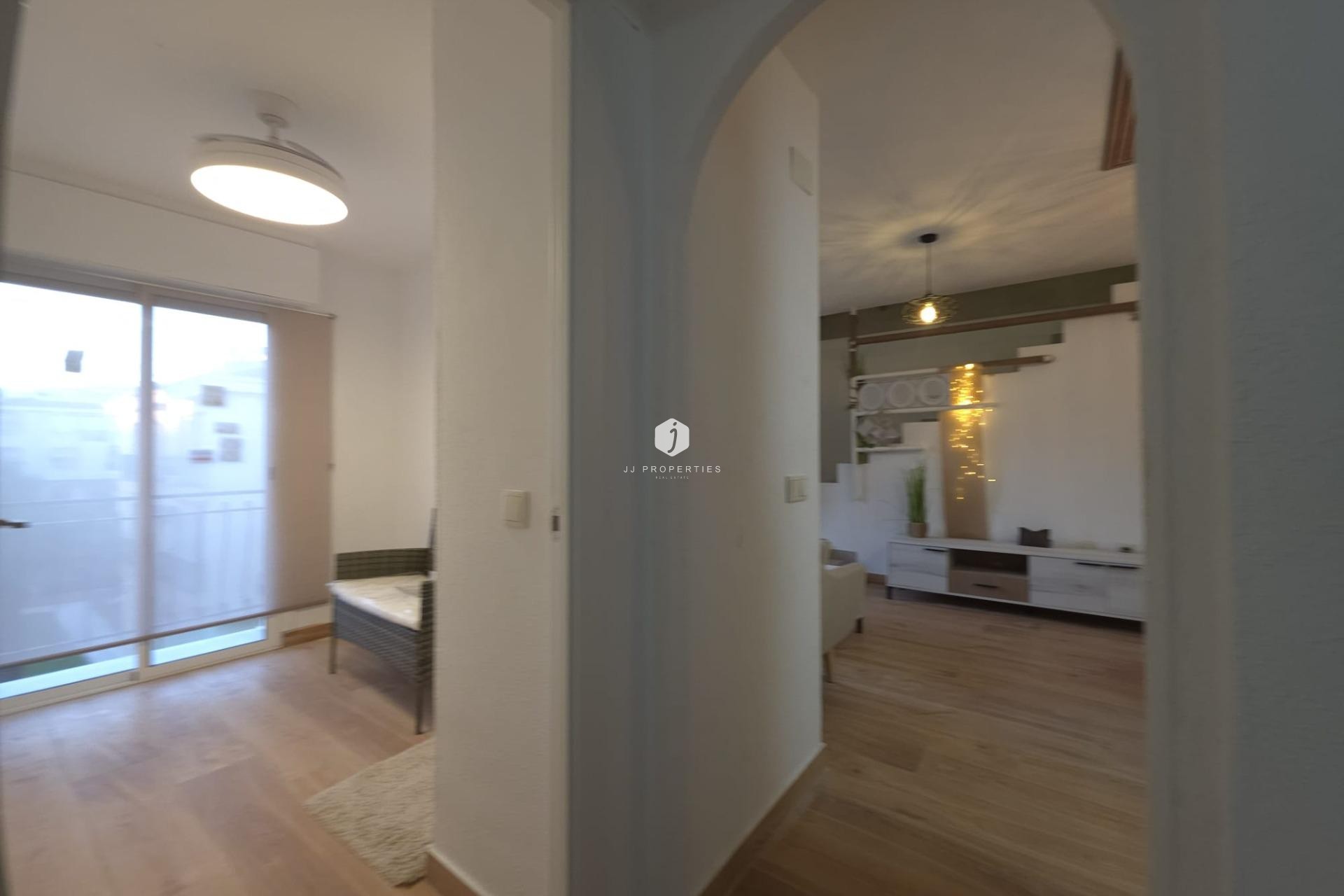 Z drugiej ręki - Daszek -
Torrevieja - Cala Ferris