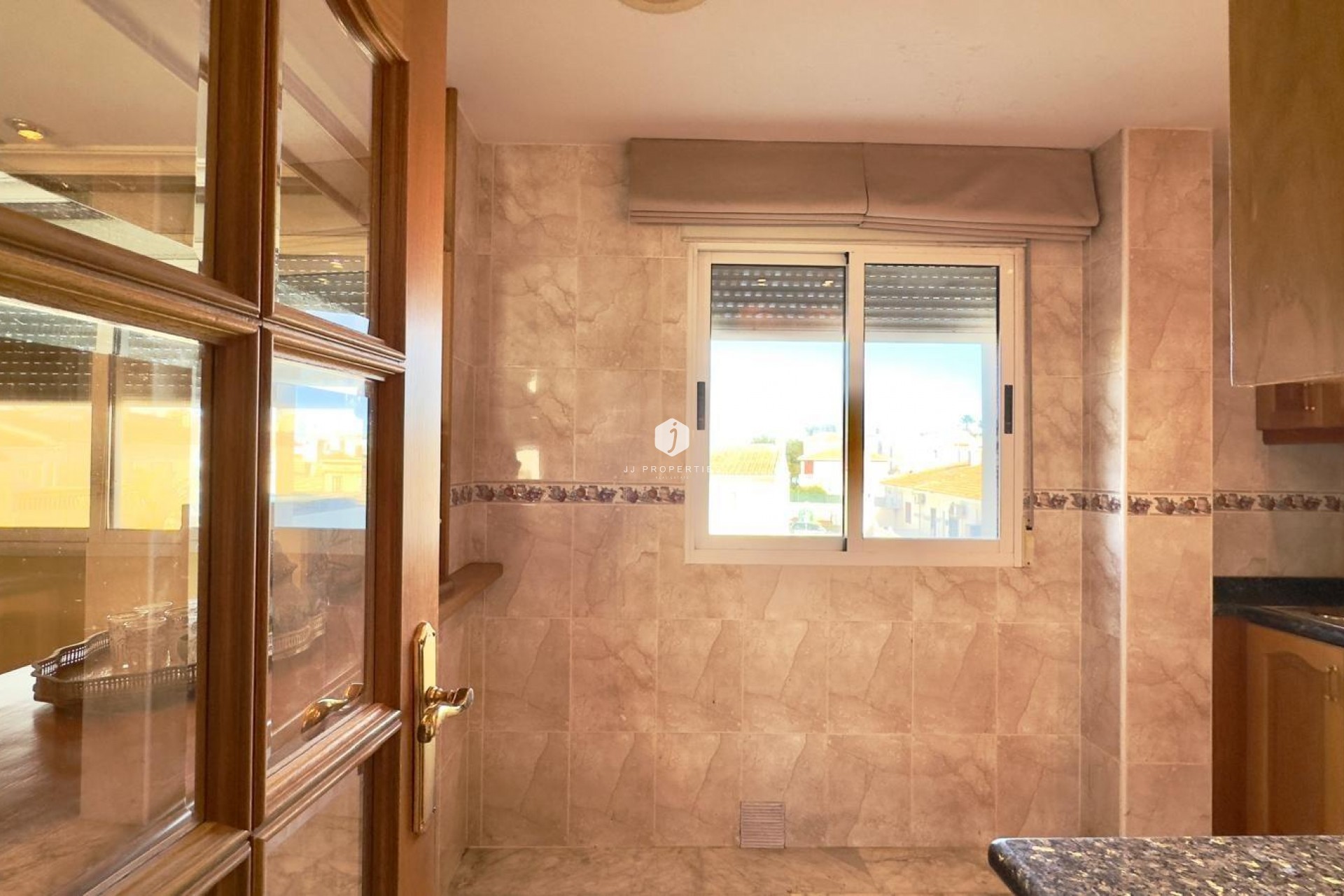 Z drugiej ręki - Daszek -
Torrevieja - Centro