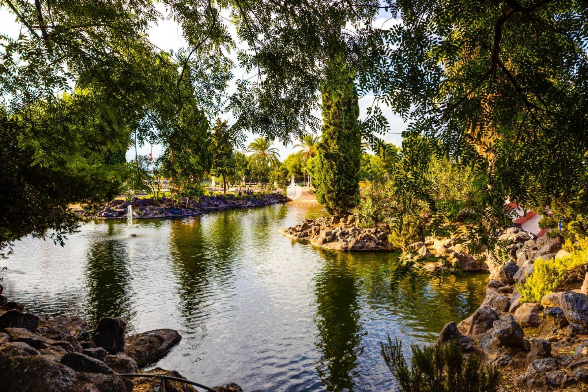 Z drugiej ręki - Daszek -
Torrevieja - Centro