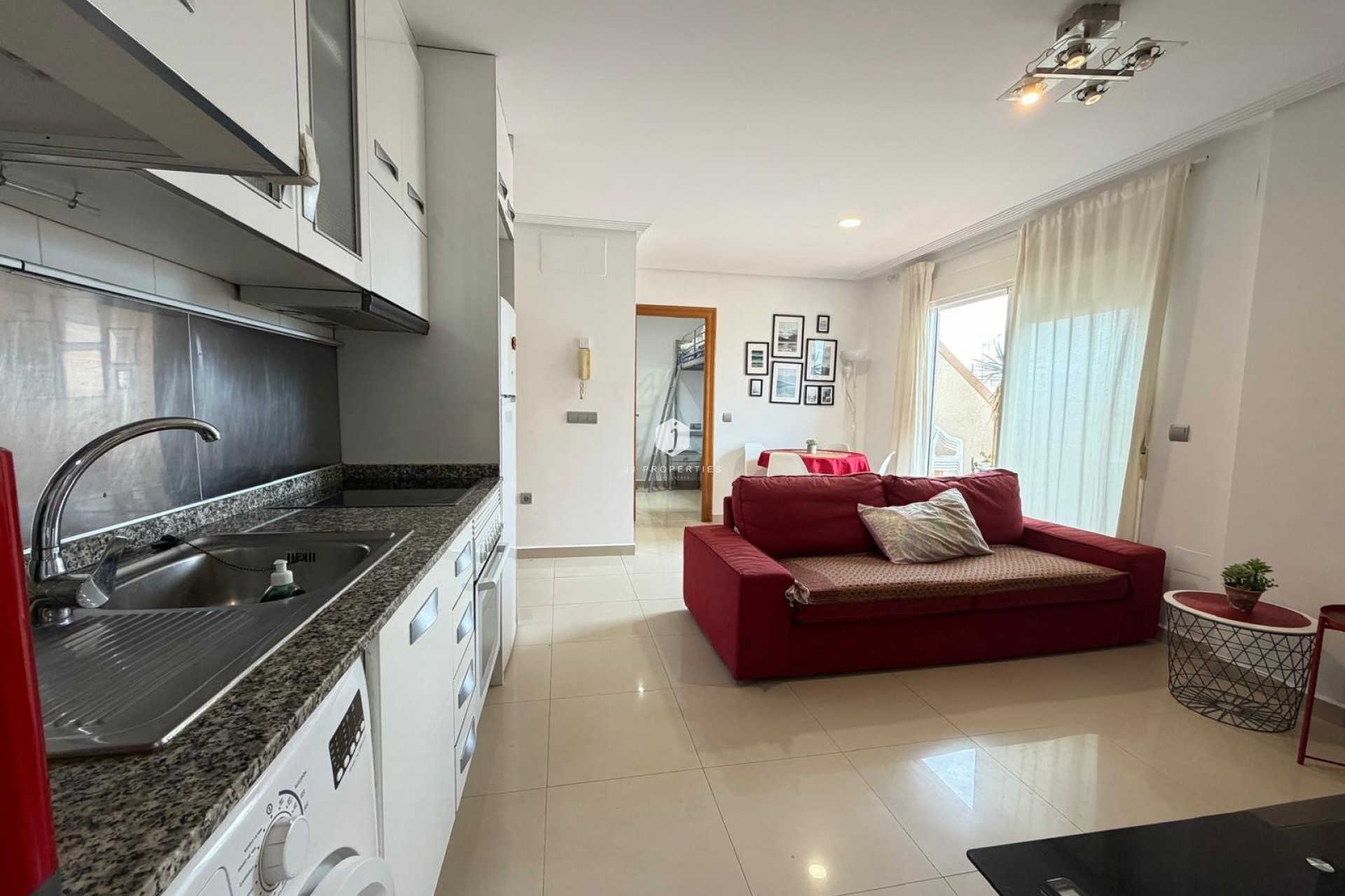 Z drugiej ręki - Daszek -
Torrevieja - Centro