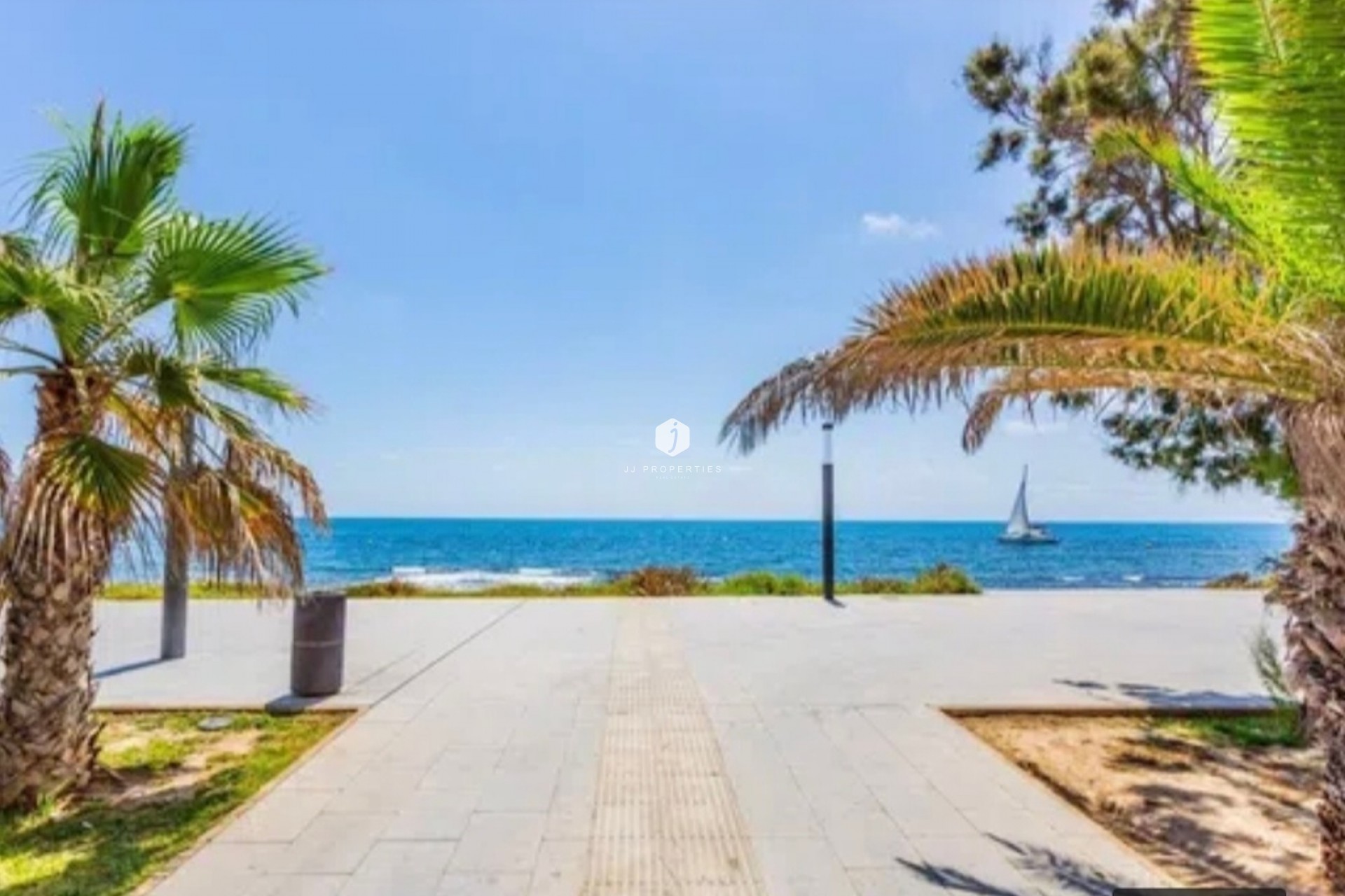 Z drugiej ręki - Daszek -
Torrevieja - Costa Blanca