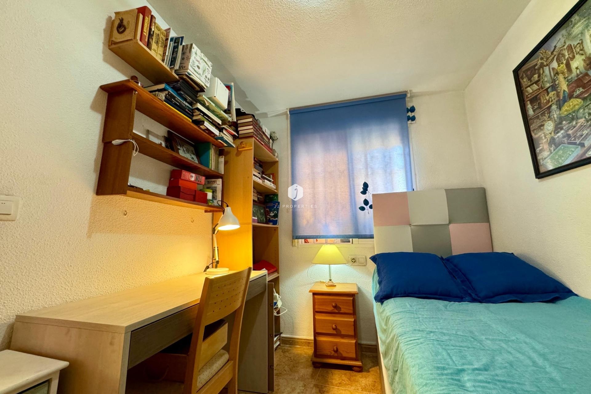 Z drugiej ręki - Daszek -
Torrevieja - Costa Blanca