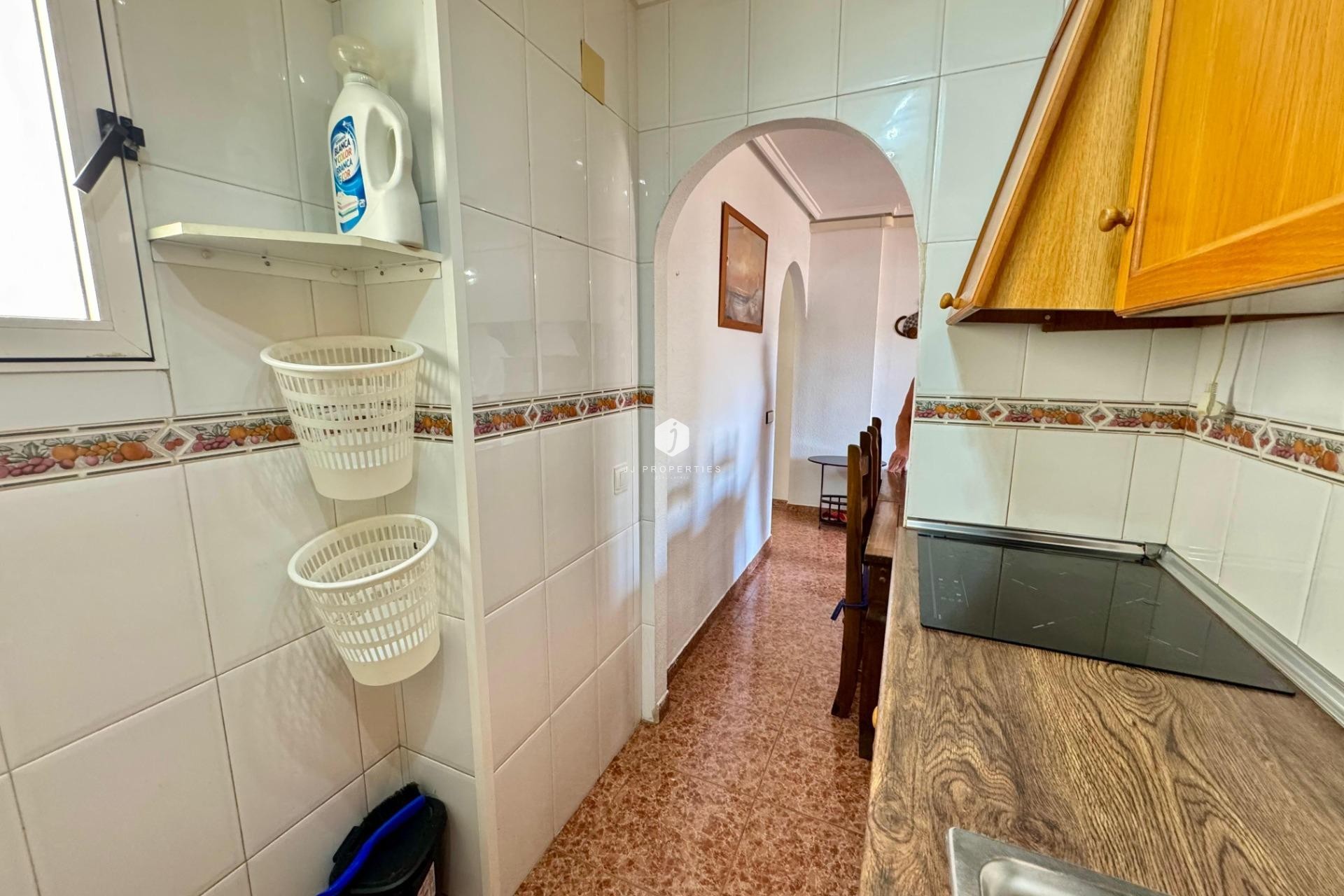 Z drugiej ręki - Daszek -
Torrevieja - Costa Blanca