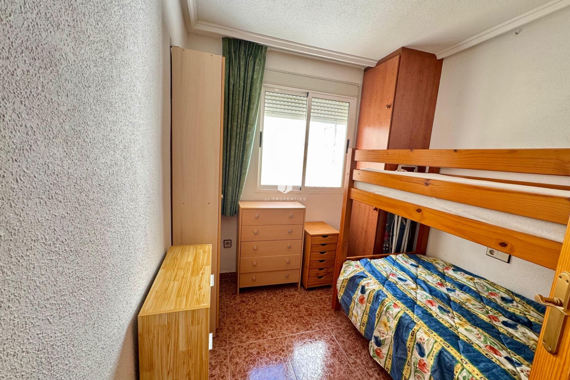 Z drugiej ręki - Daszek -
Torrevieja - Costa Blanca