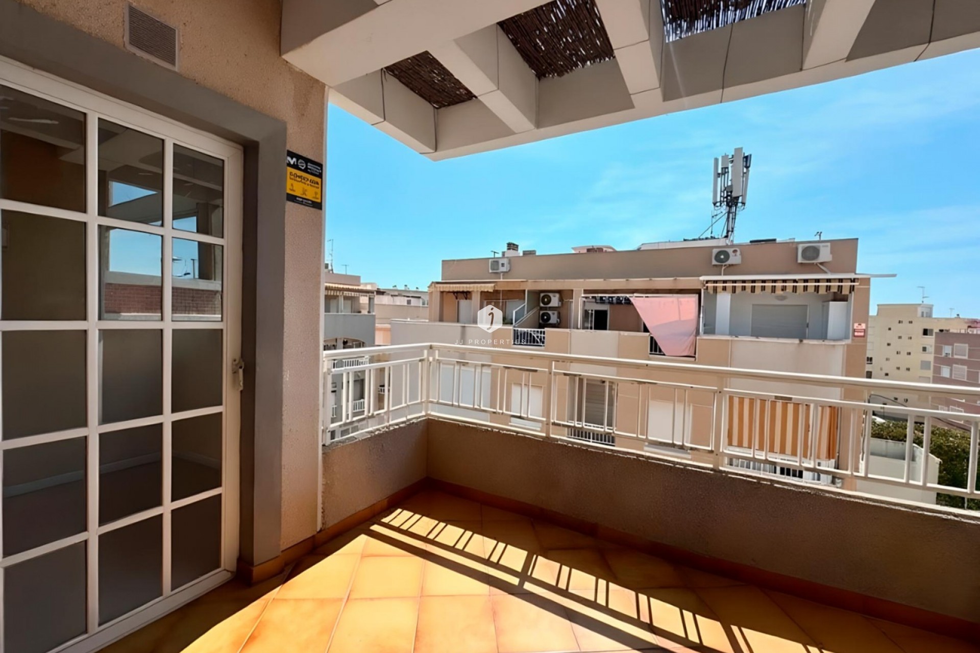 Z drugiej ręki - Daszek -
Torrevieja - Costa Blanca