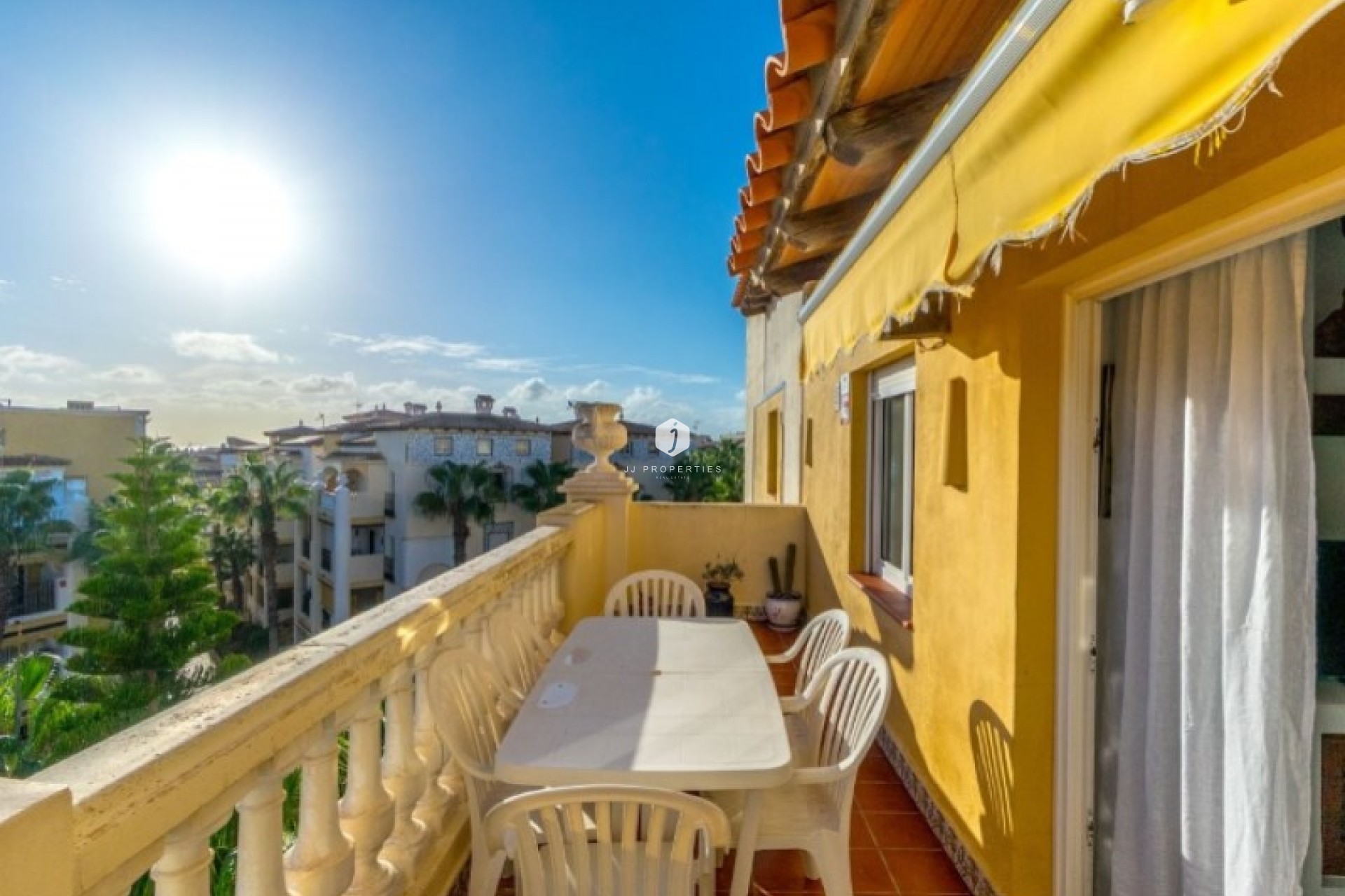 Z drugiej ręki - Daszek -
Torrevieja - Costa Blanca