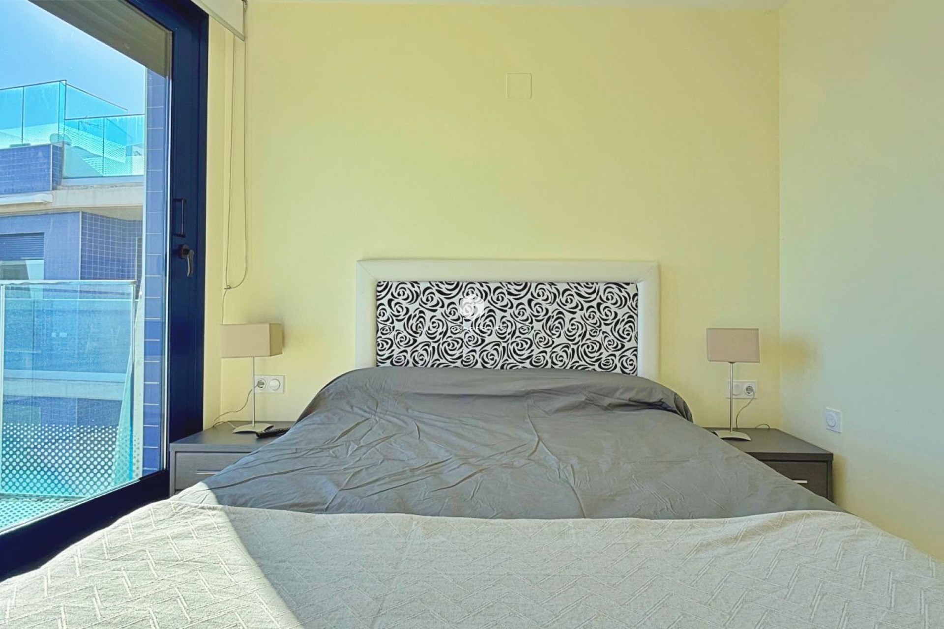 Z drugiej ręki - Daszek -
Torrevieja - Costa Blanca