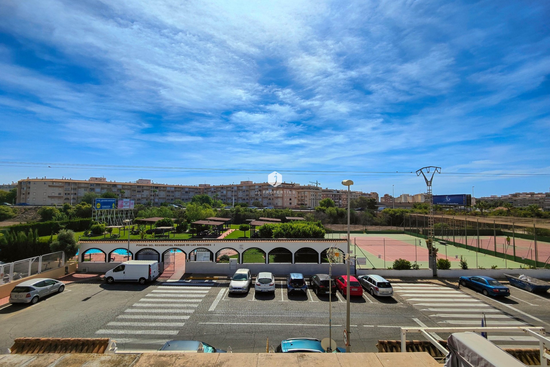 Z drugiej ręki - Daszek -
Torrevieja - Costa Blanca