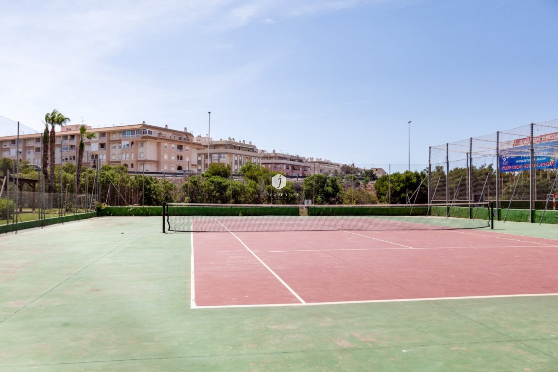 Z drugiej ręki - Daszek -
Torrevieja - Costa Blanca