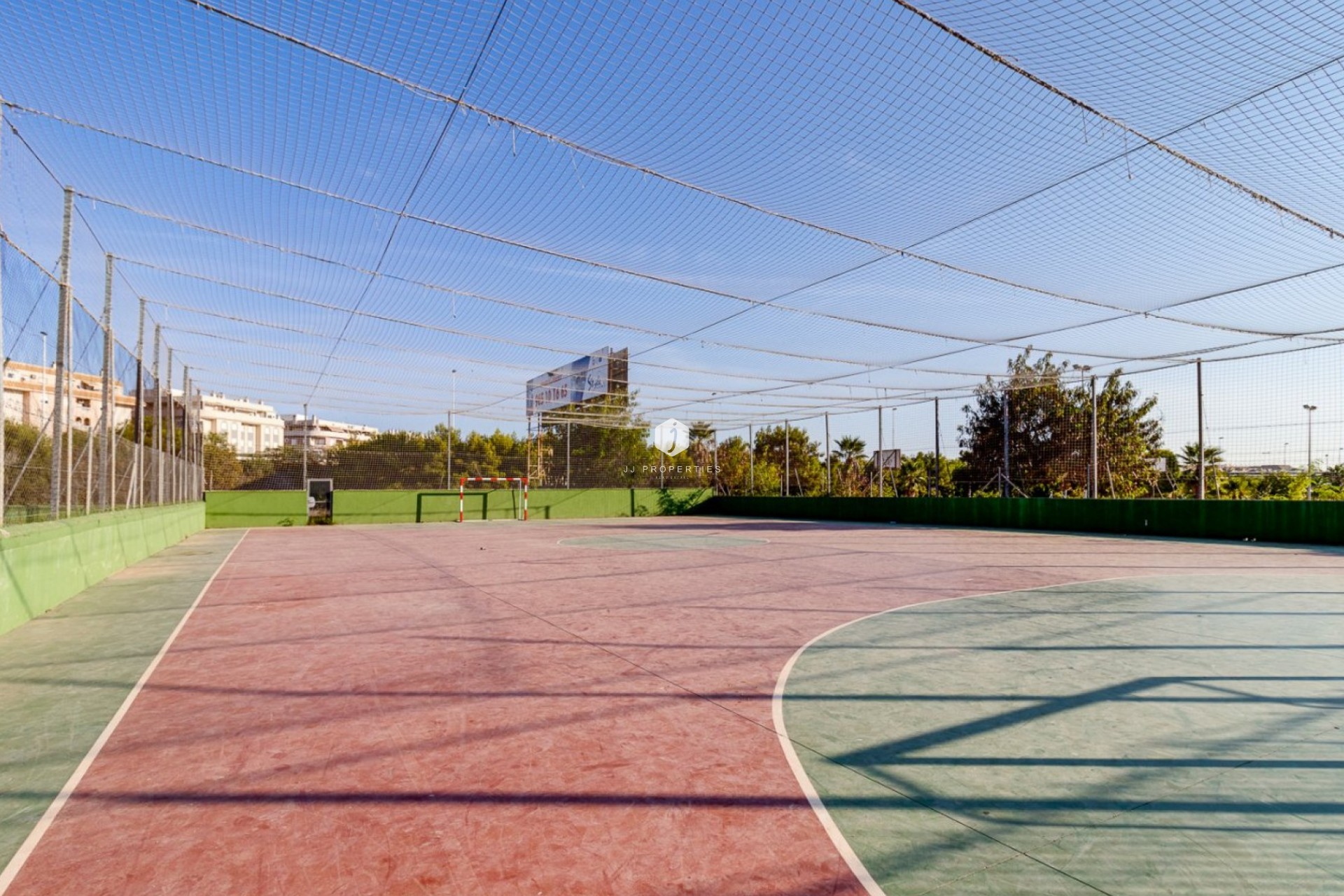 Z drugiej ręki - Daszek -
Torrevieja - Costa Blanca