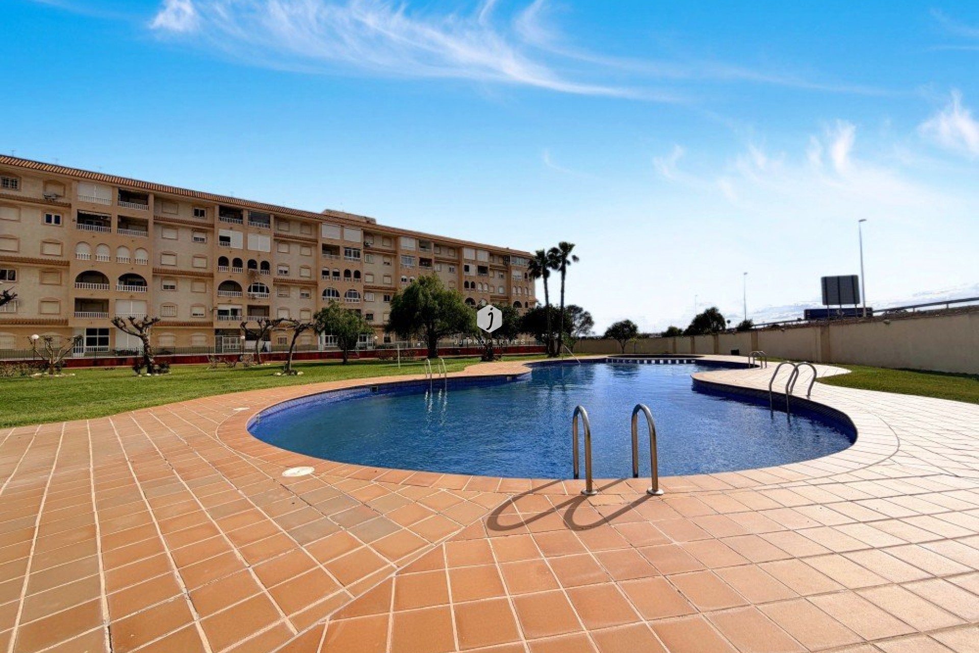 Z drugiej ręki - Daszek -
Torrevieja - Costa Blanca