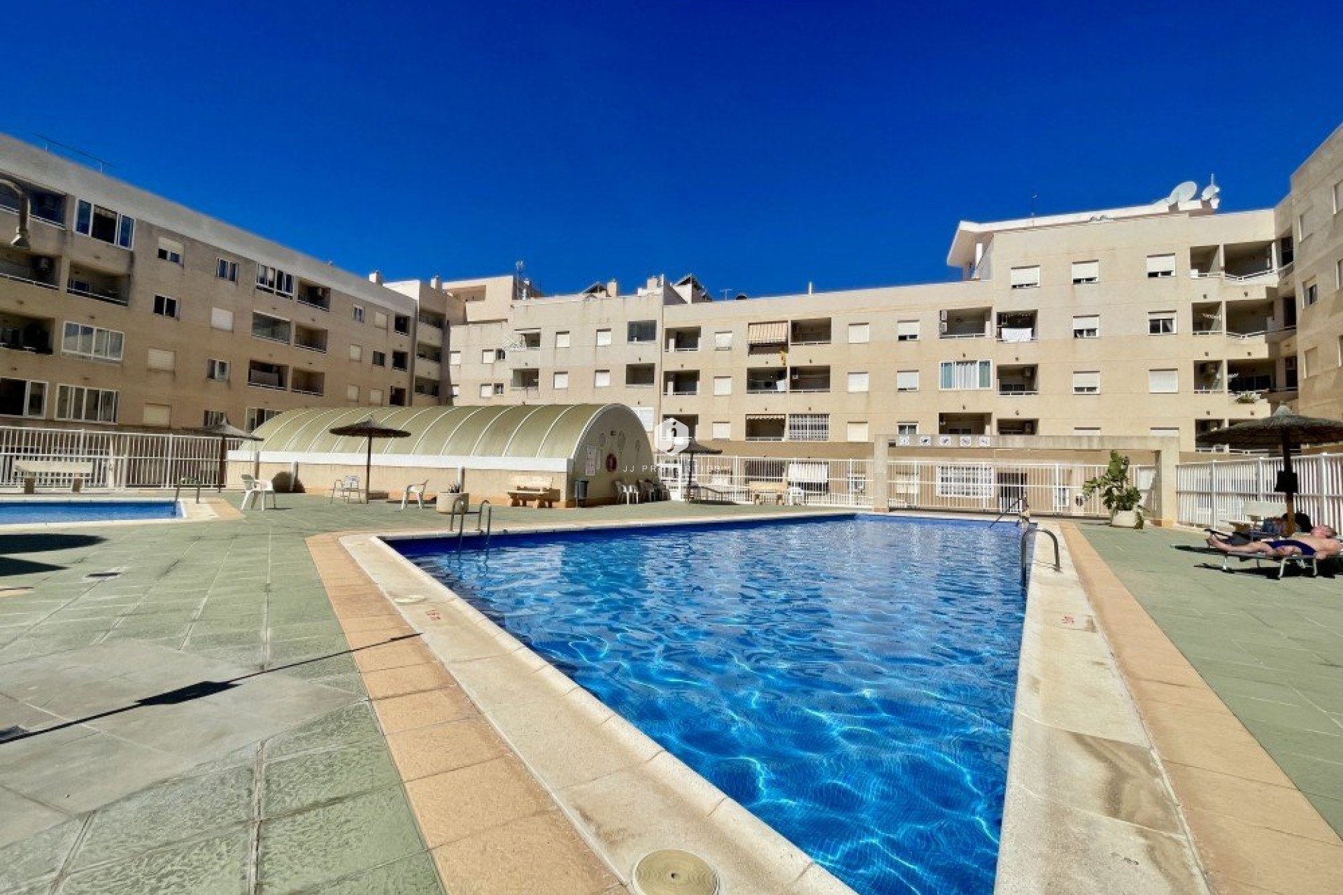 Z drugiej ręki - Daszek -
Torrevieja - Costa Blanca