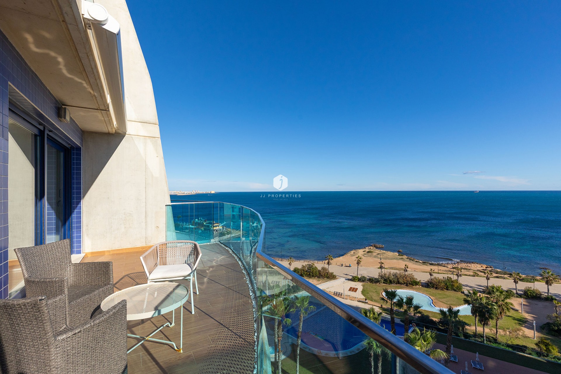 Z drugiej ręki - Daszek -
Torrevieja - Costa Blanca