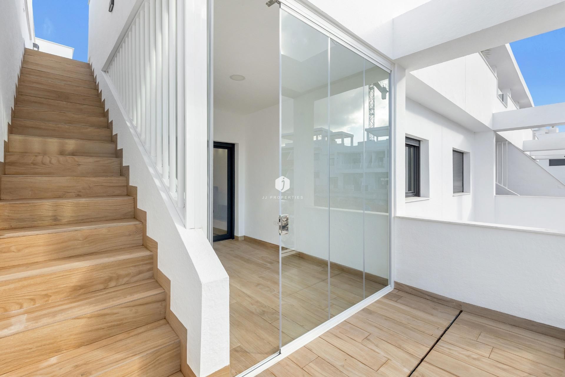 Z drugiej ręki - Daszek -
Torrevieja - Los Balcones - Los Altos del Edén