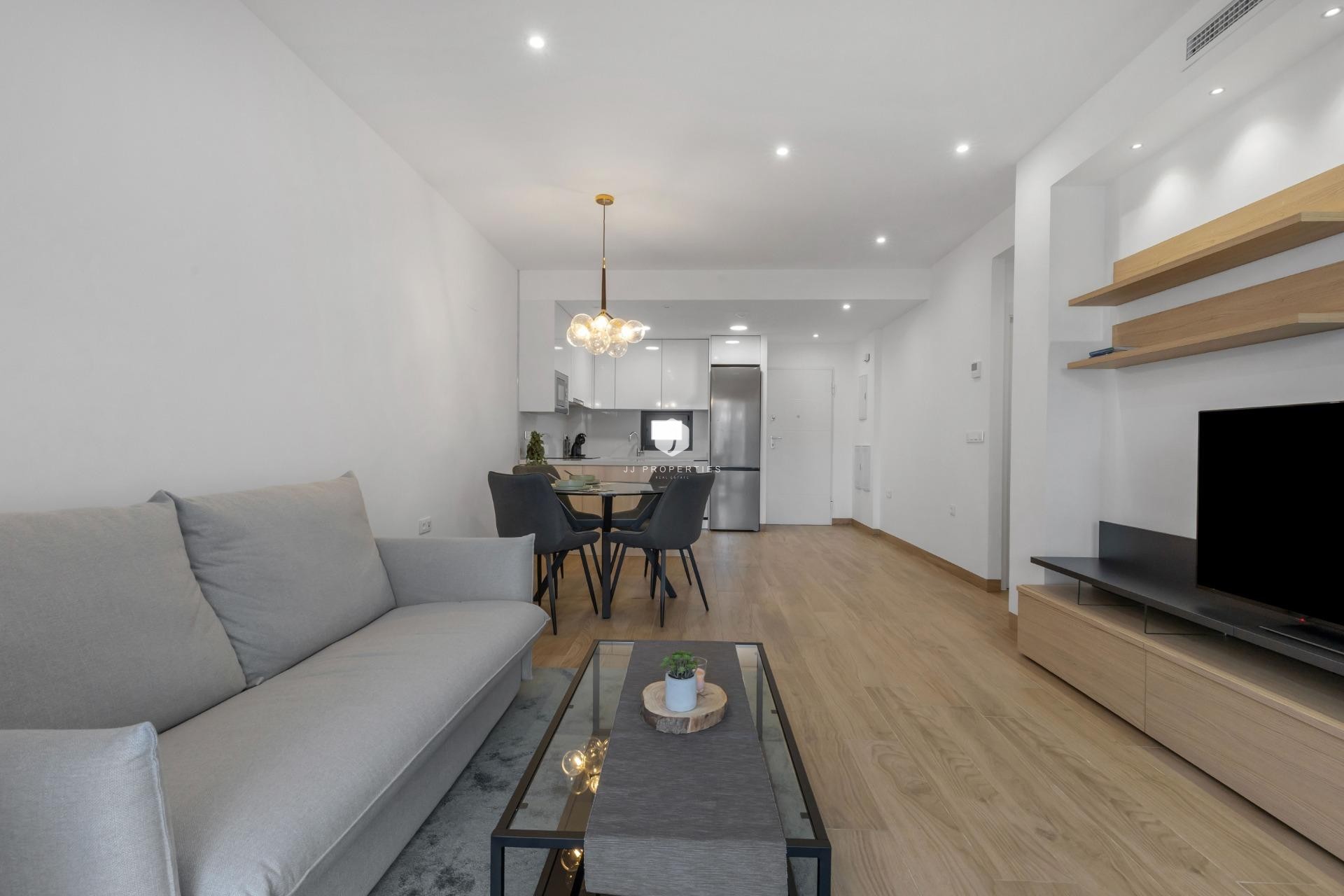 Z drugiej ręki - Daszek -
Torrevieja - Los Balcones - Los Altos del Edén