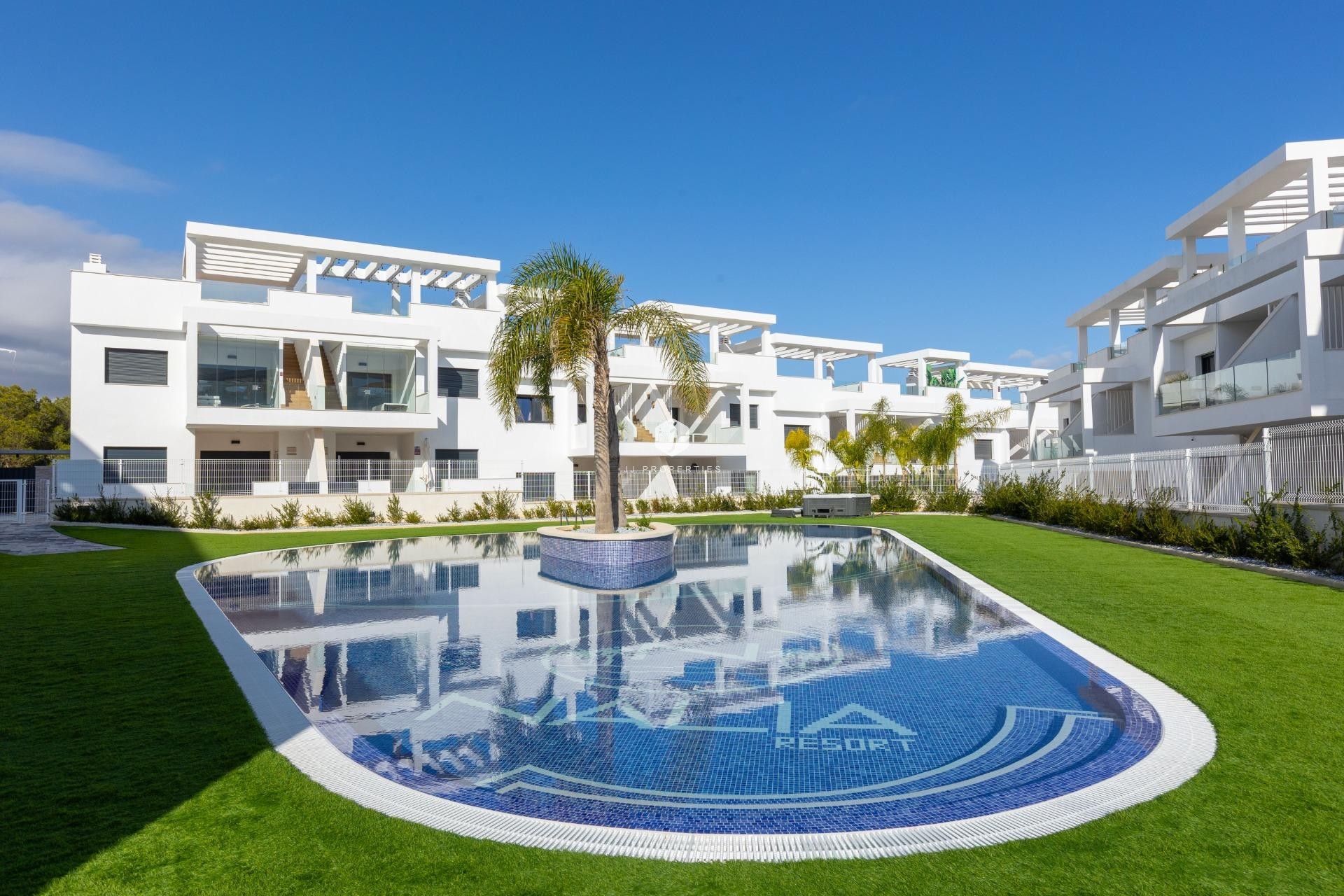 Z drugiej ręki - Daszek -
Torrevieja - Los Balcones - Los Altos del Edén