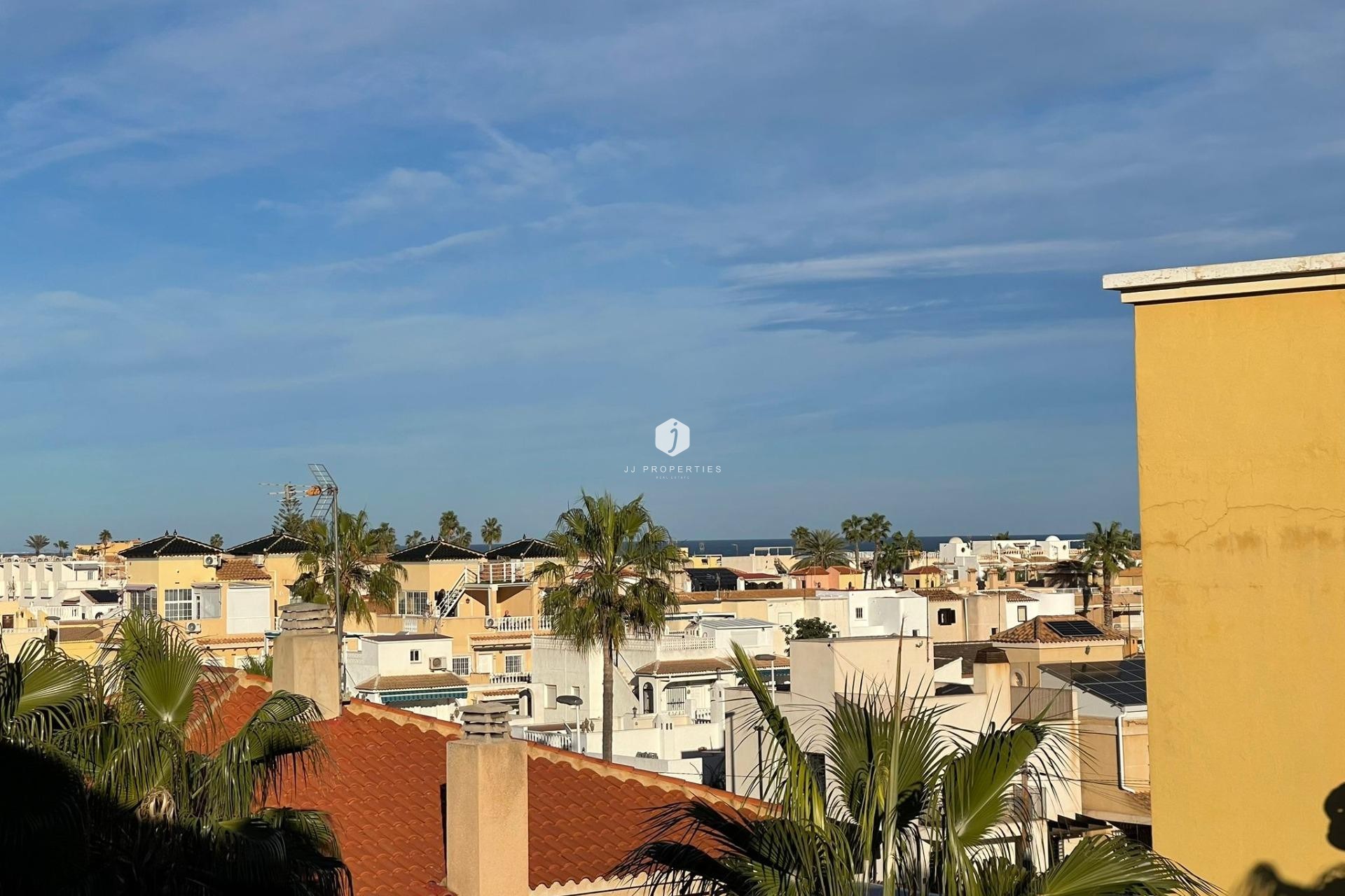 Z drugiej ręki - Daszek -
Torrevieja - Los Frutales