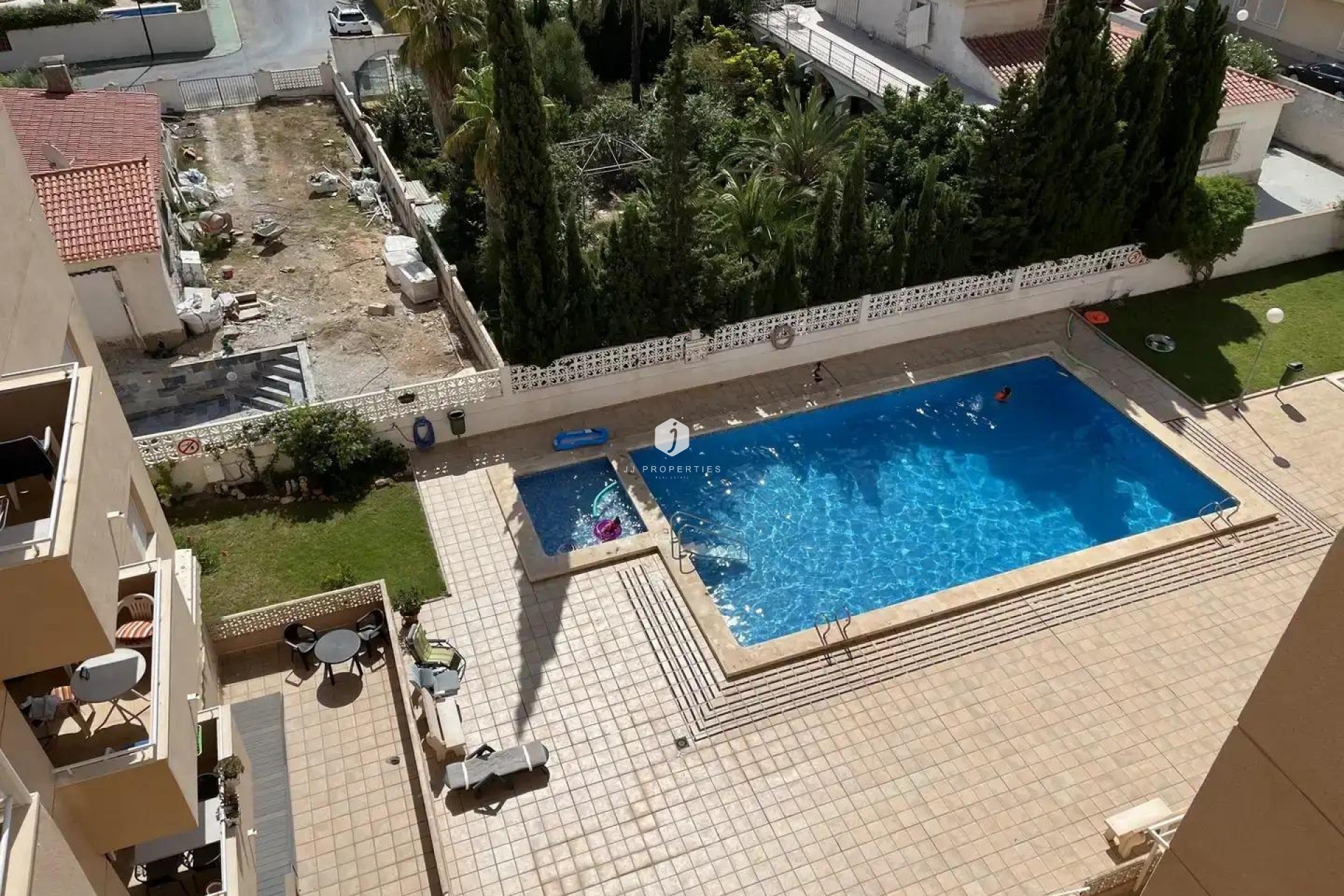 Z drugiej ręki - Daszek -
Torrevieja - Nueva Torrevieja