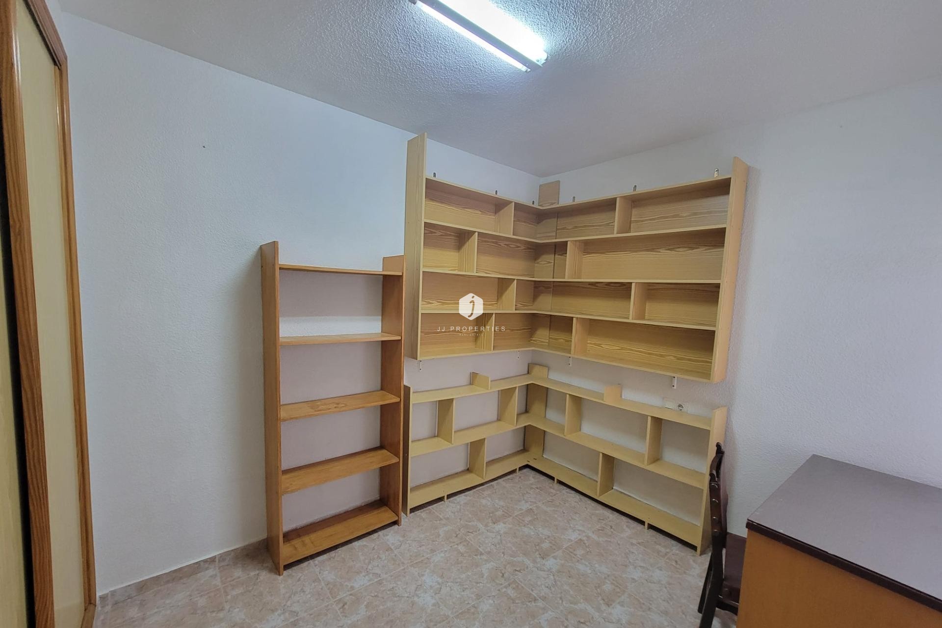 Z drugiej ręki - Daszek -
Torrevieja - Playa de los Locos