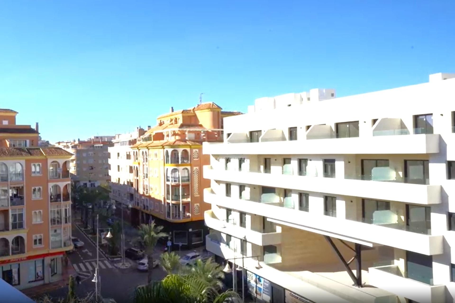 Z drugiej ręki - Daszek -
Torrevieja - Playa del Cura