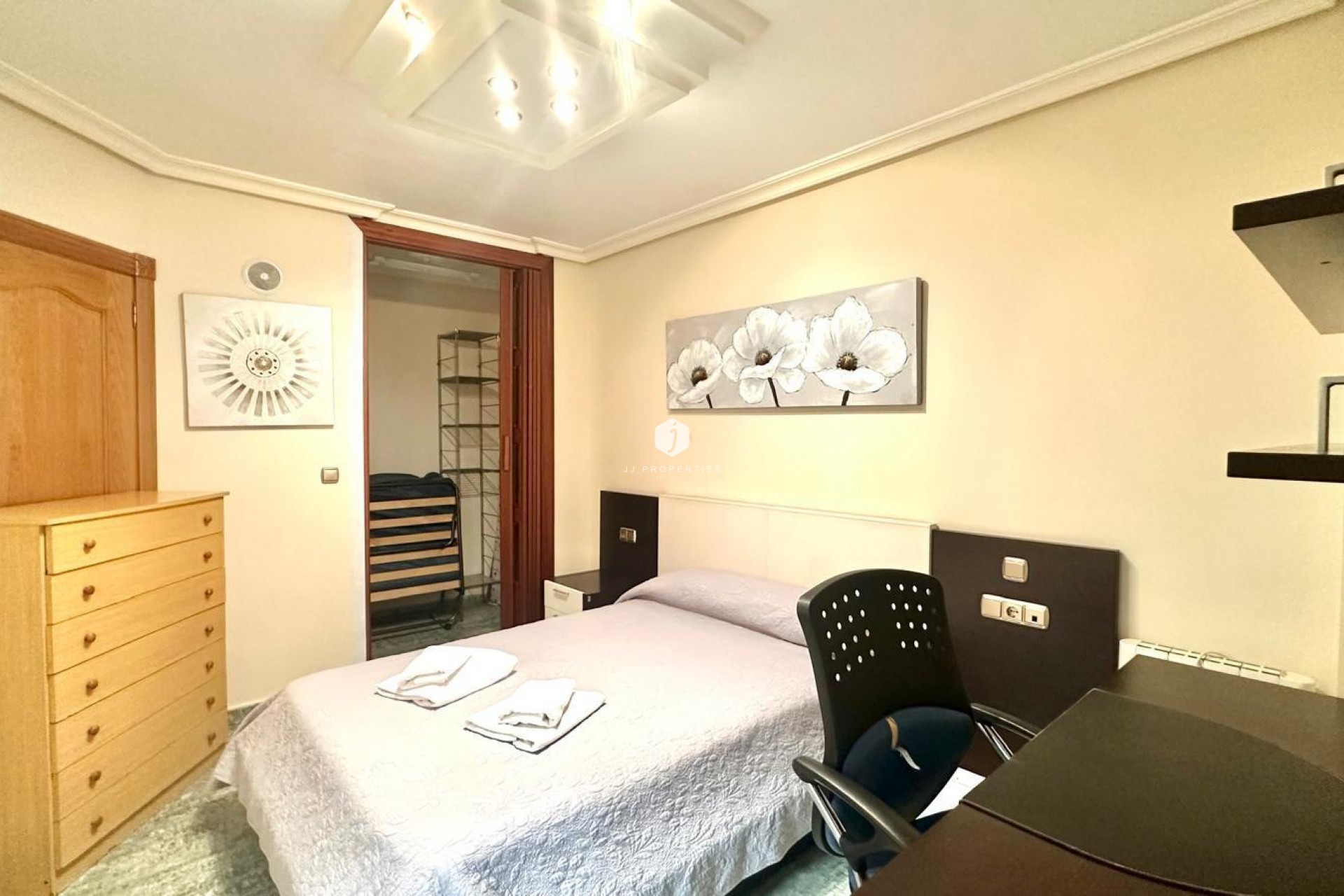 Z drugiej ręki - Daszek -
Torrevieja