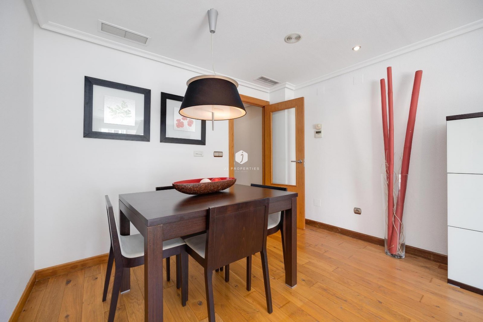 Z drugiej ręki - Daszek -
Torrevieja