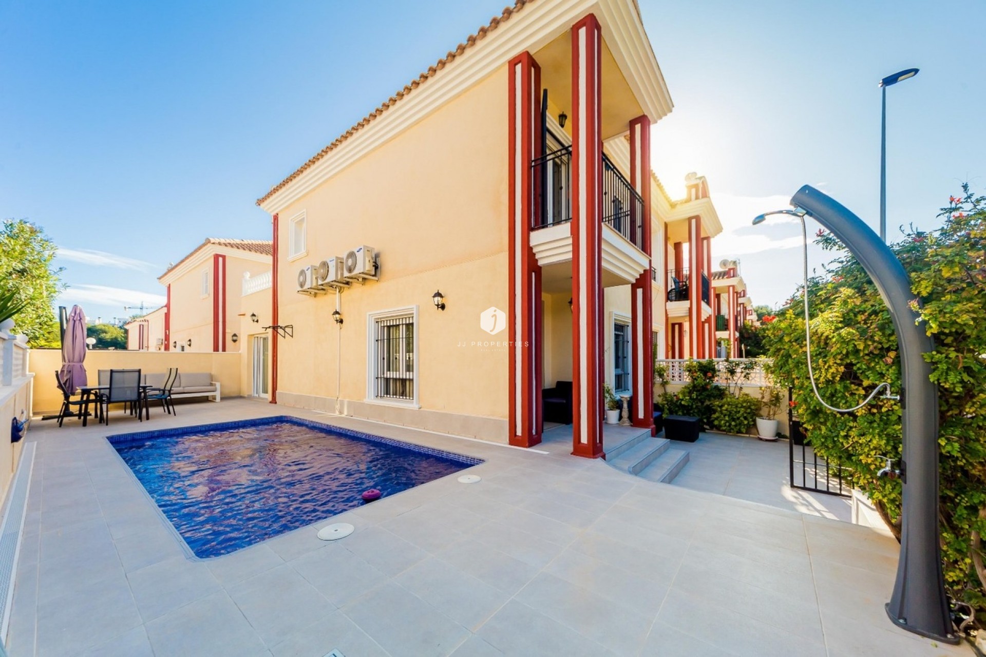 Z drugiej ręki - Dupleks -
Dehesa de Campoamor - Costa Blanca