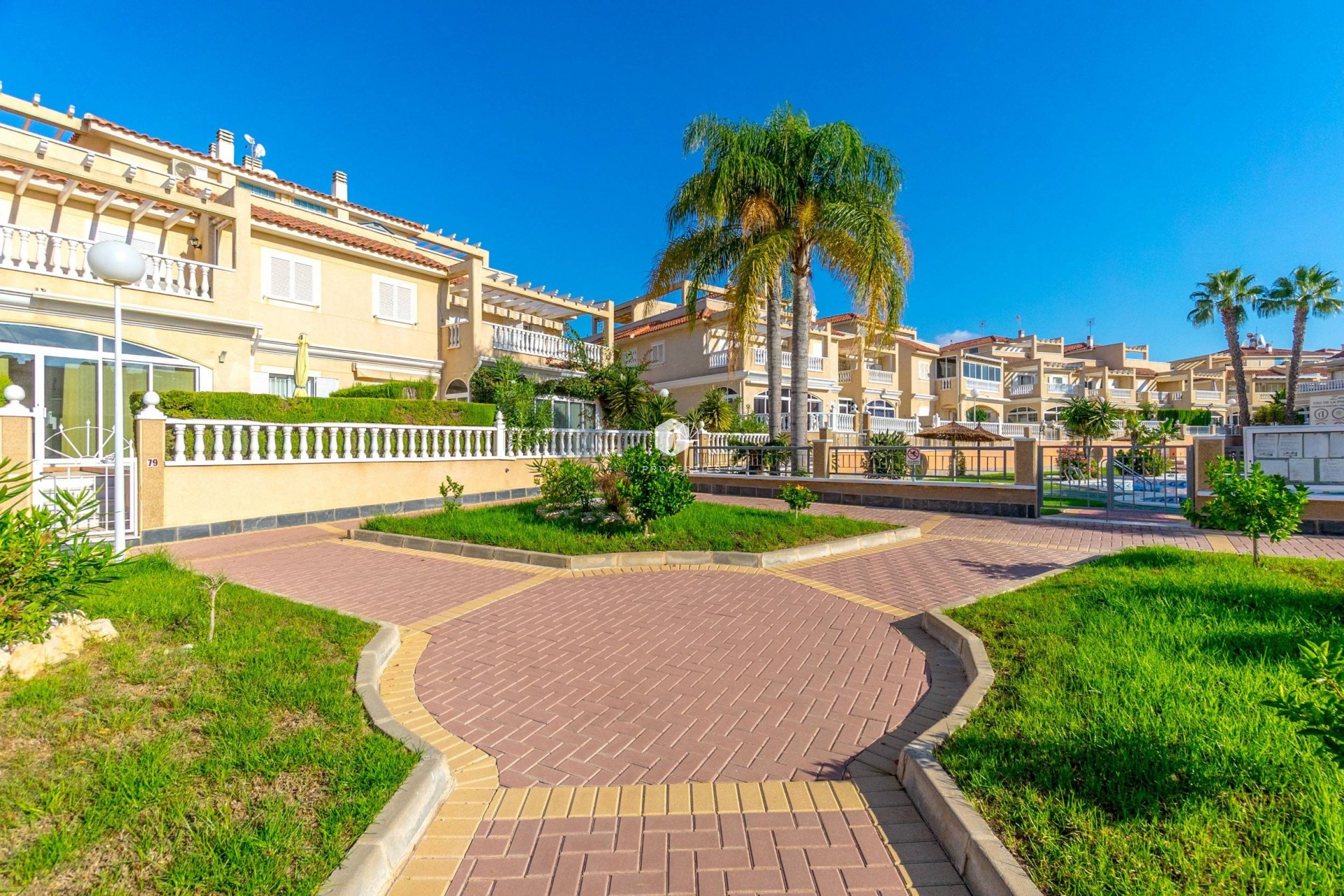 Z drugiej ręki - Dupleks -
Orihuela Costa - Playa Flamenca