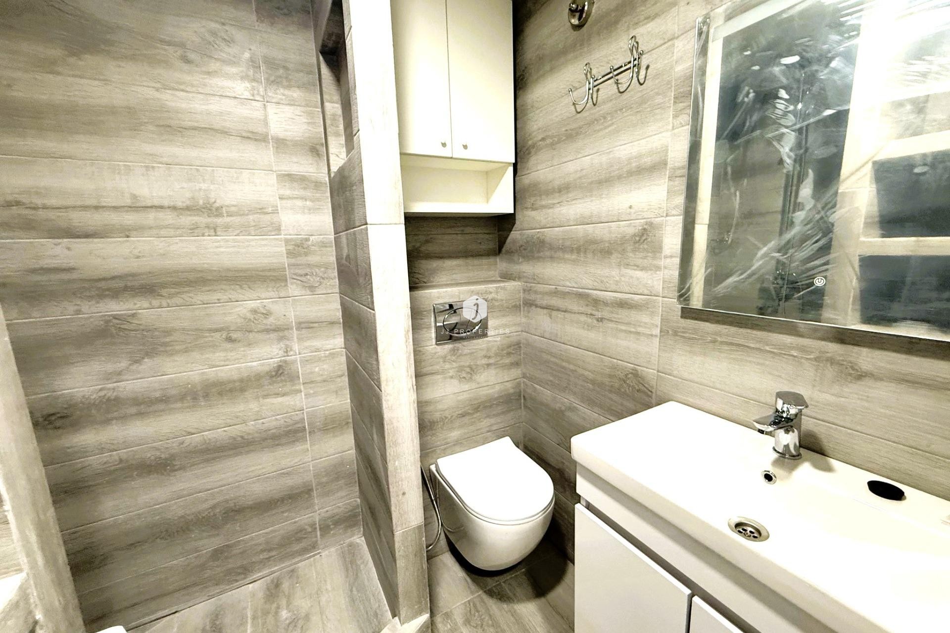 Z drugiej ręki - Dupleks -
Torrevieja - Centro