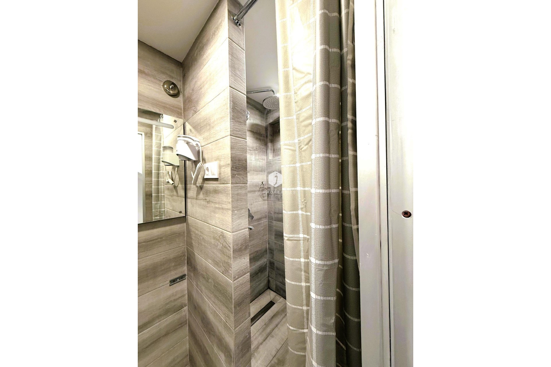 Z drugiej ręki - Dupleks -
Torrevieja - Centro