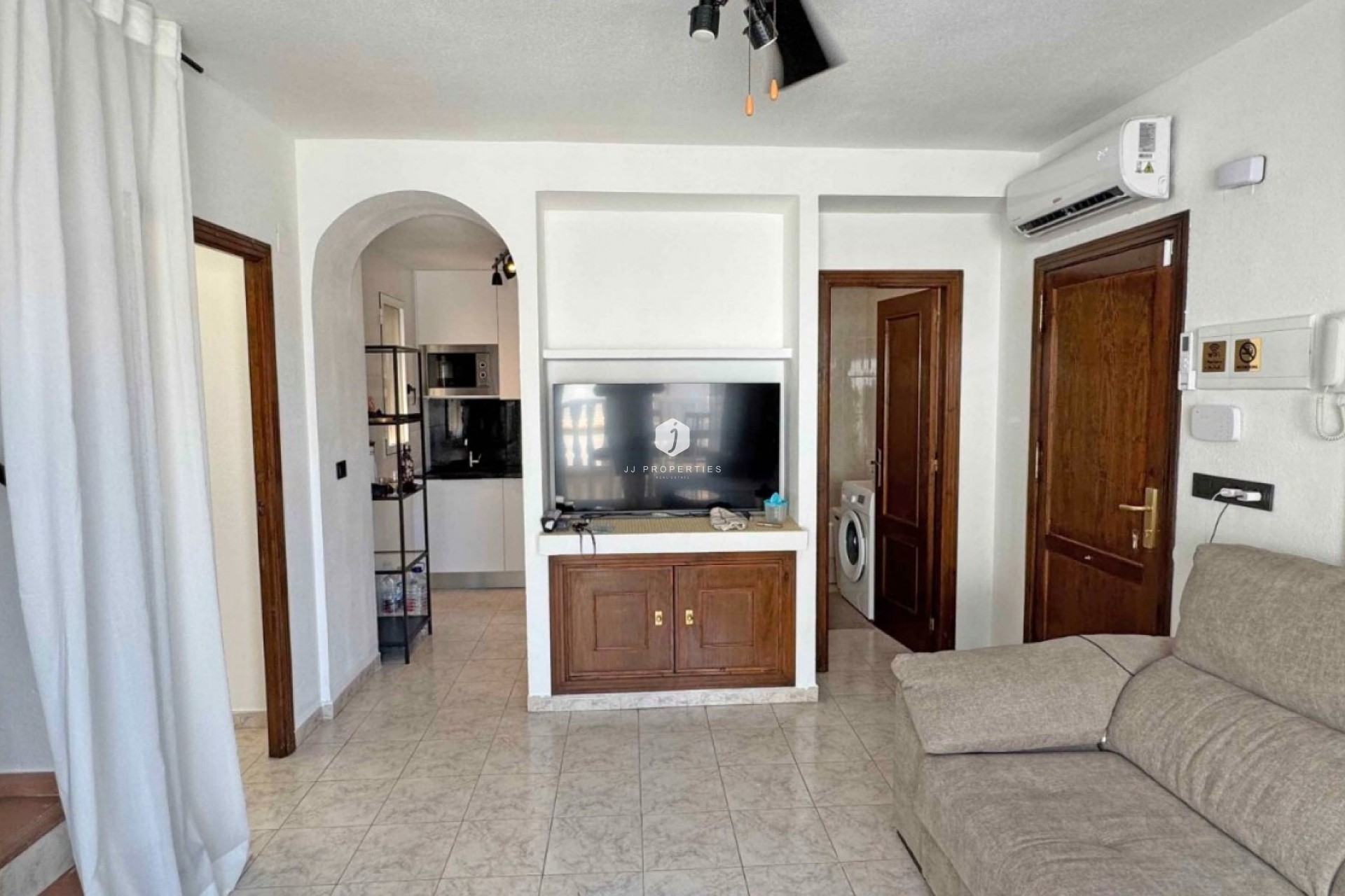 Z drugiej ręki - Dupleks -
Torrevieja - Costa Blanca