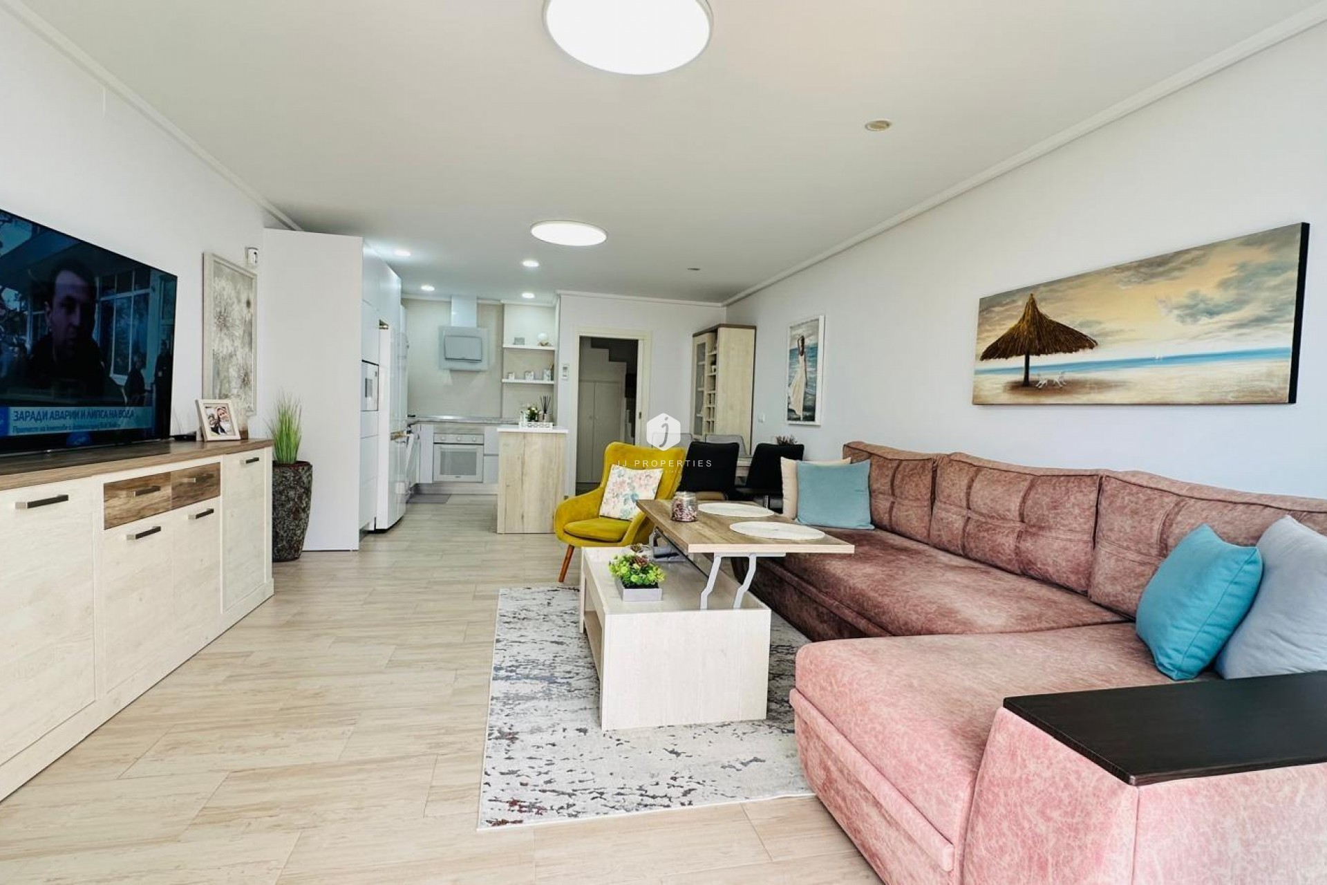 Z drugiej ręki - Dupleks -
Torrevieja - La siesta